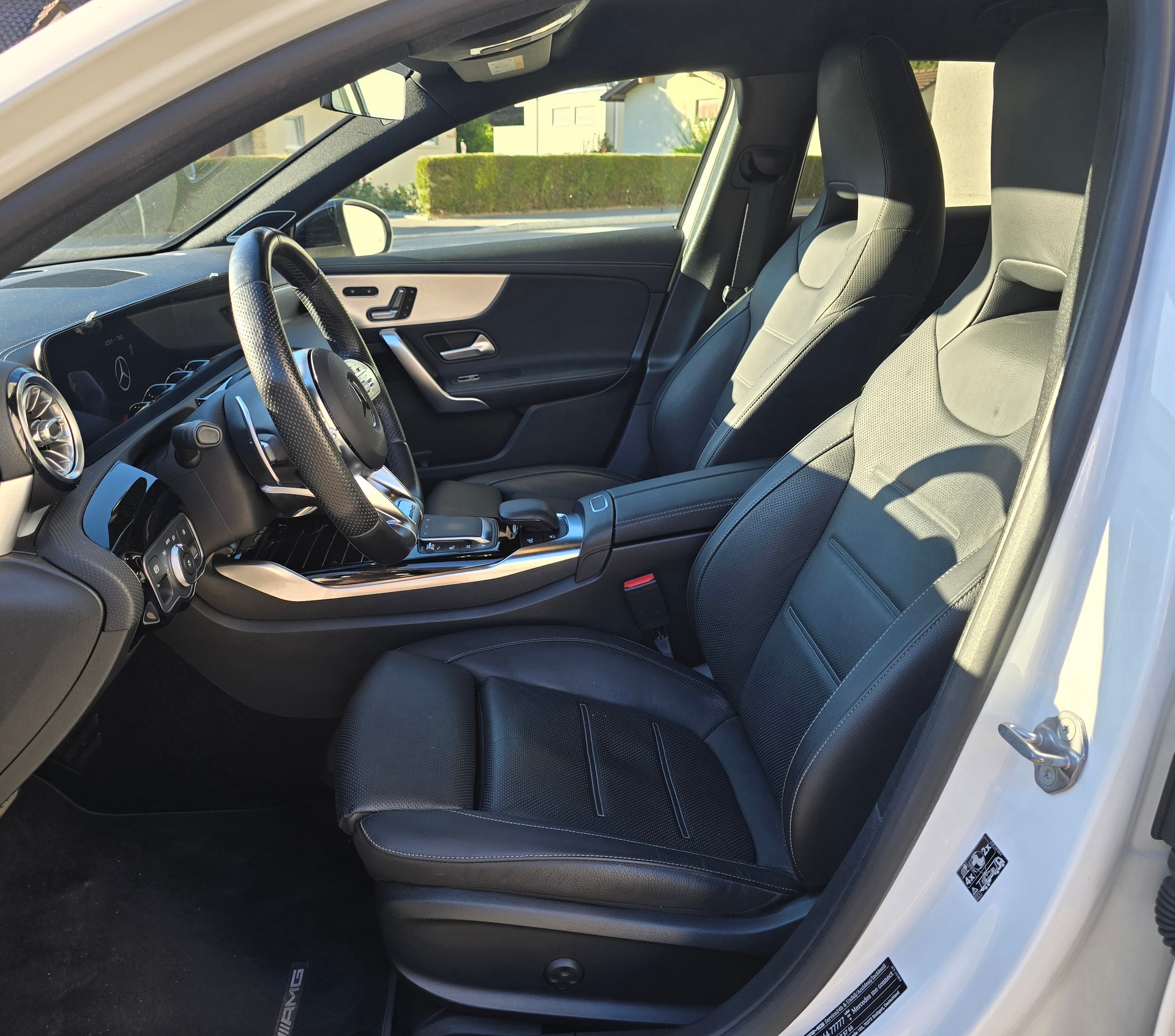 MERCEDES-BENZ A 45 S AMG 4Matic+ Speedshift-image-11