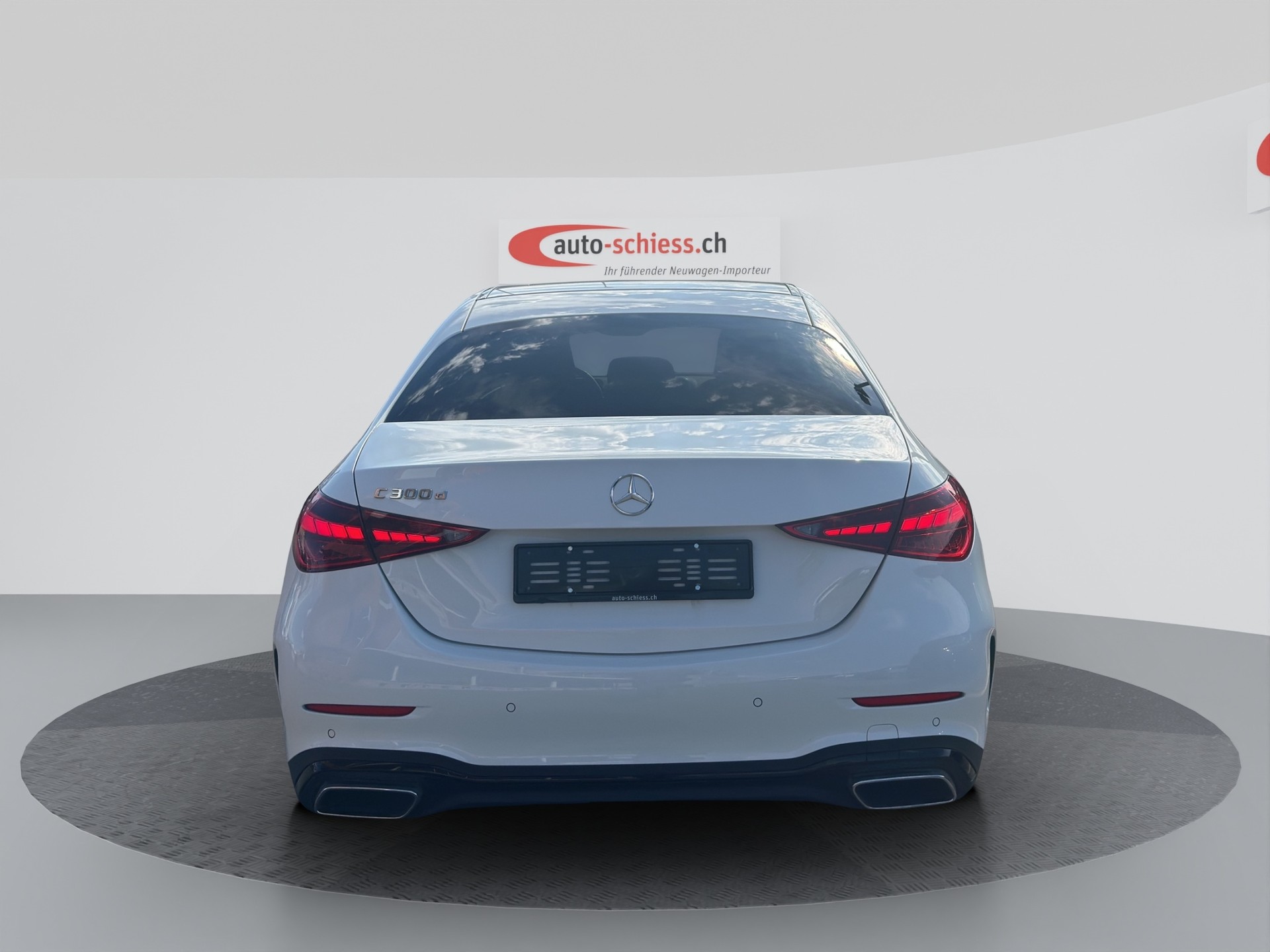 MERCEDES-BENZ C 300 d AMG Line Night-image-3