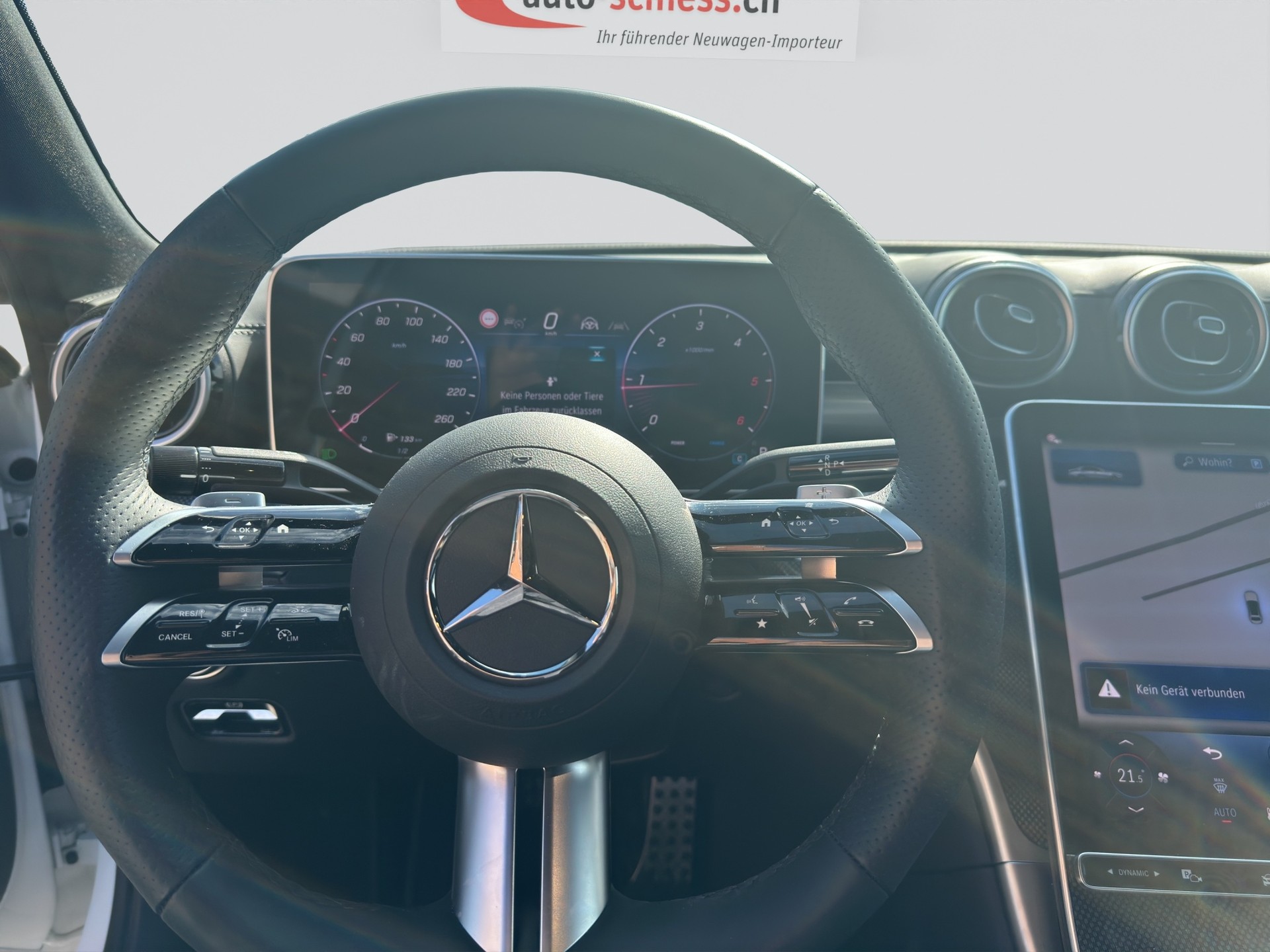 MERCEDES-BENZ C 300 d AMG Line Night-image-9