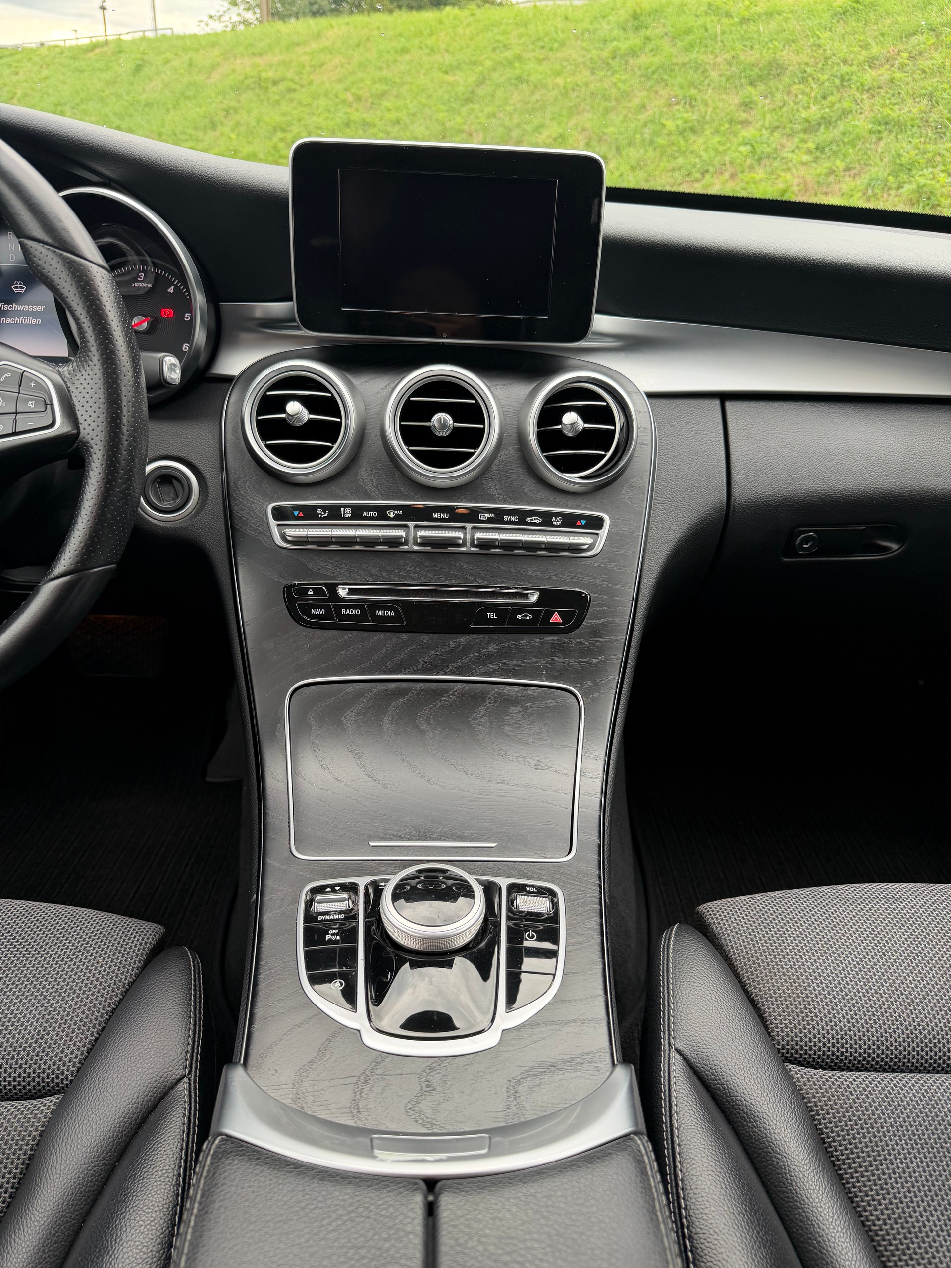 MERCEDES-BENZ C 220 d Swiss Star Avantgarde 4Matic 9G-Tronic-image-11