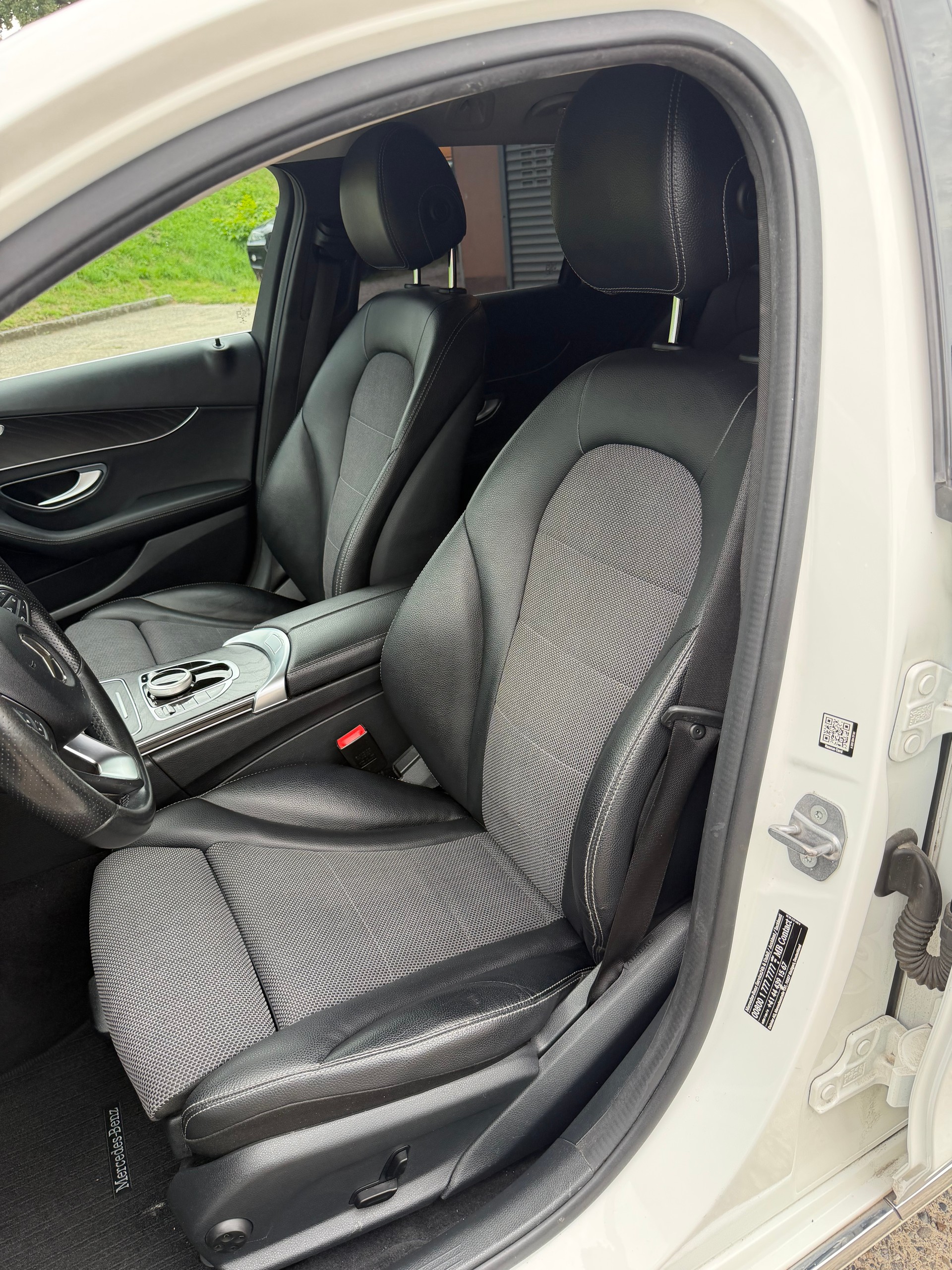 MERCEDES-BENZ C 220 d Swiss Star Avantgarde 4Matic 9G-Tronic-image-9