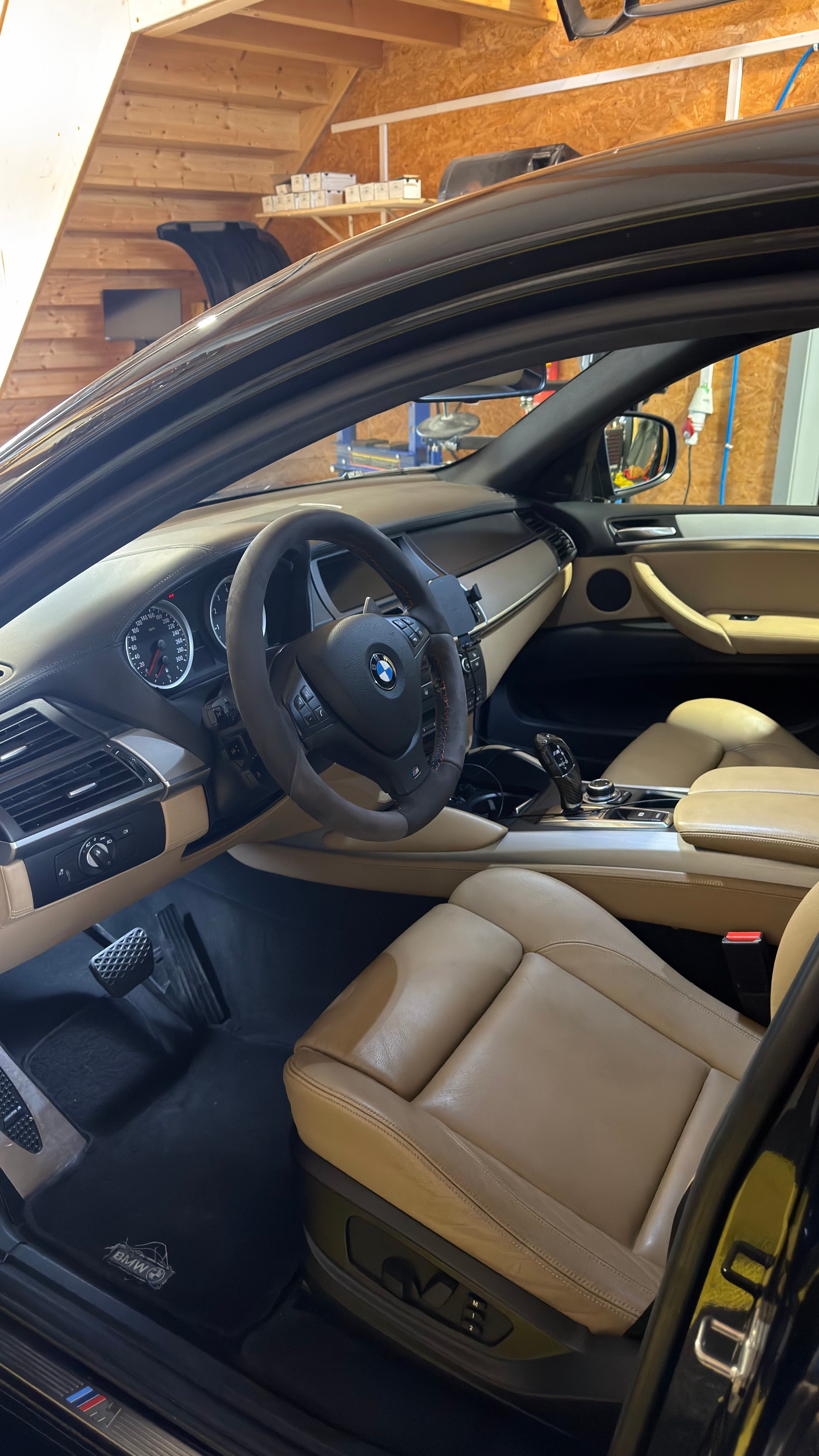 BMW X6 M Steptronic-image-8