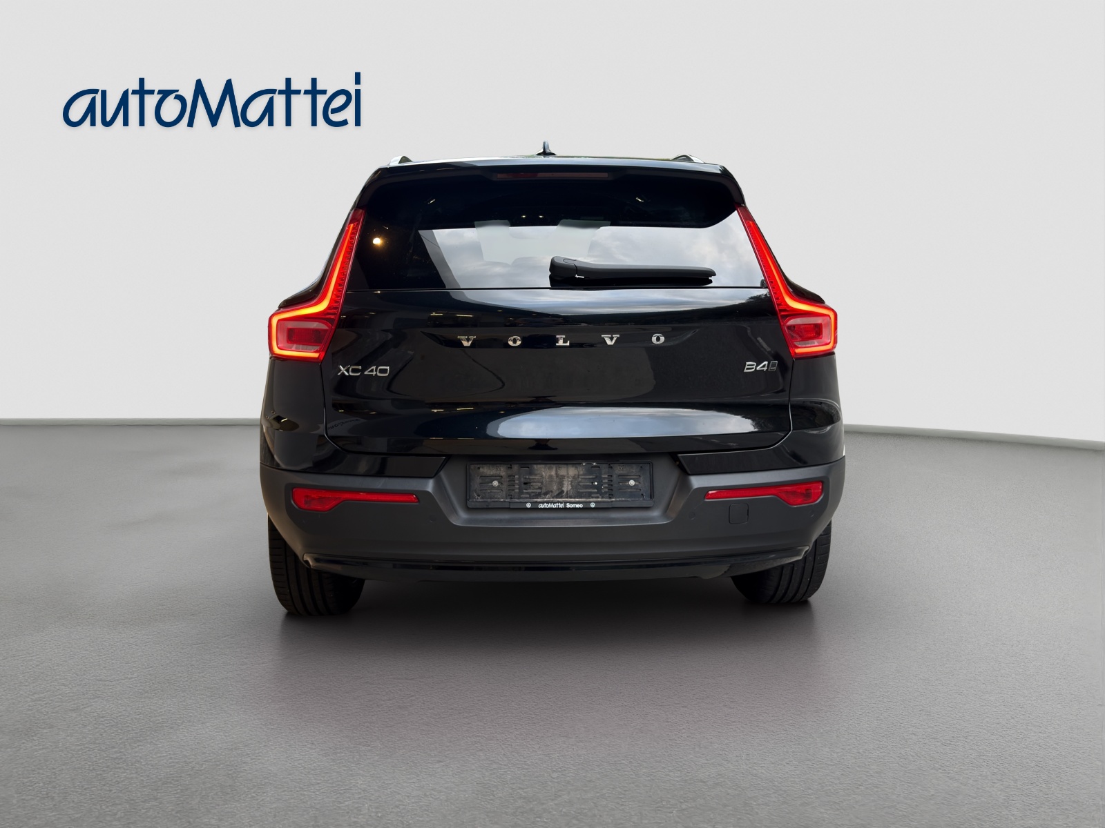 VOLVO XC40 B4 Benzin Mild Hybrid AWD R-Design Geartronic-image-3