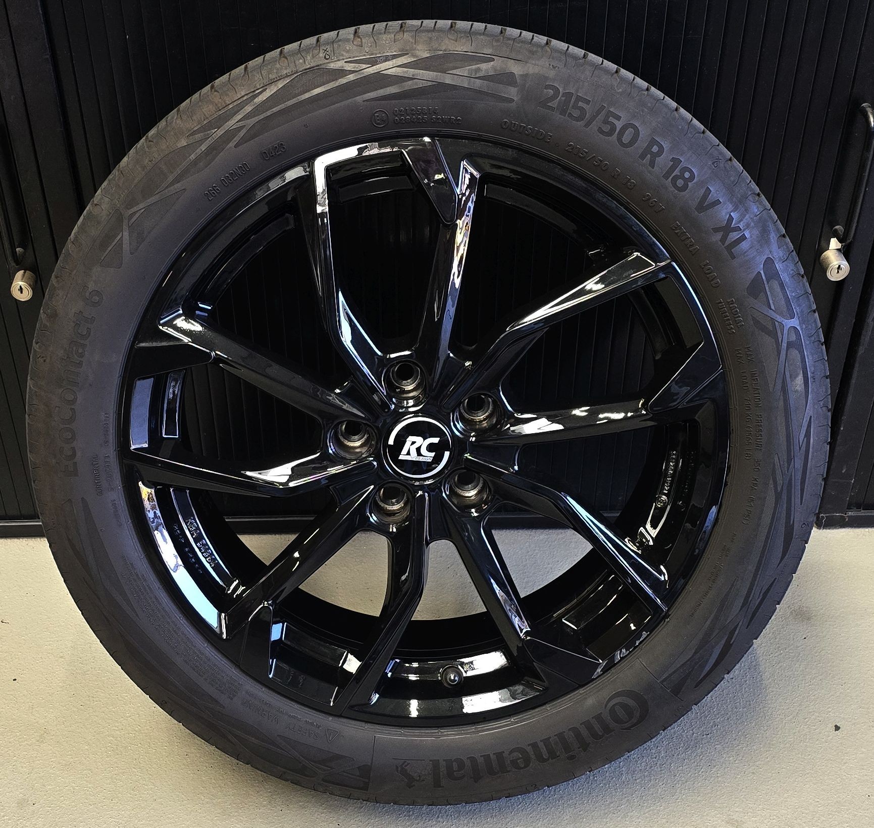 SKODA Karoq 1.5 TSI SportLine DSG-image-15