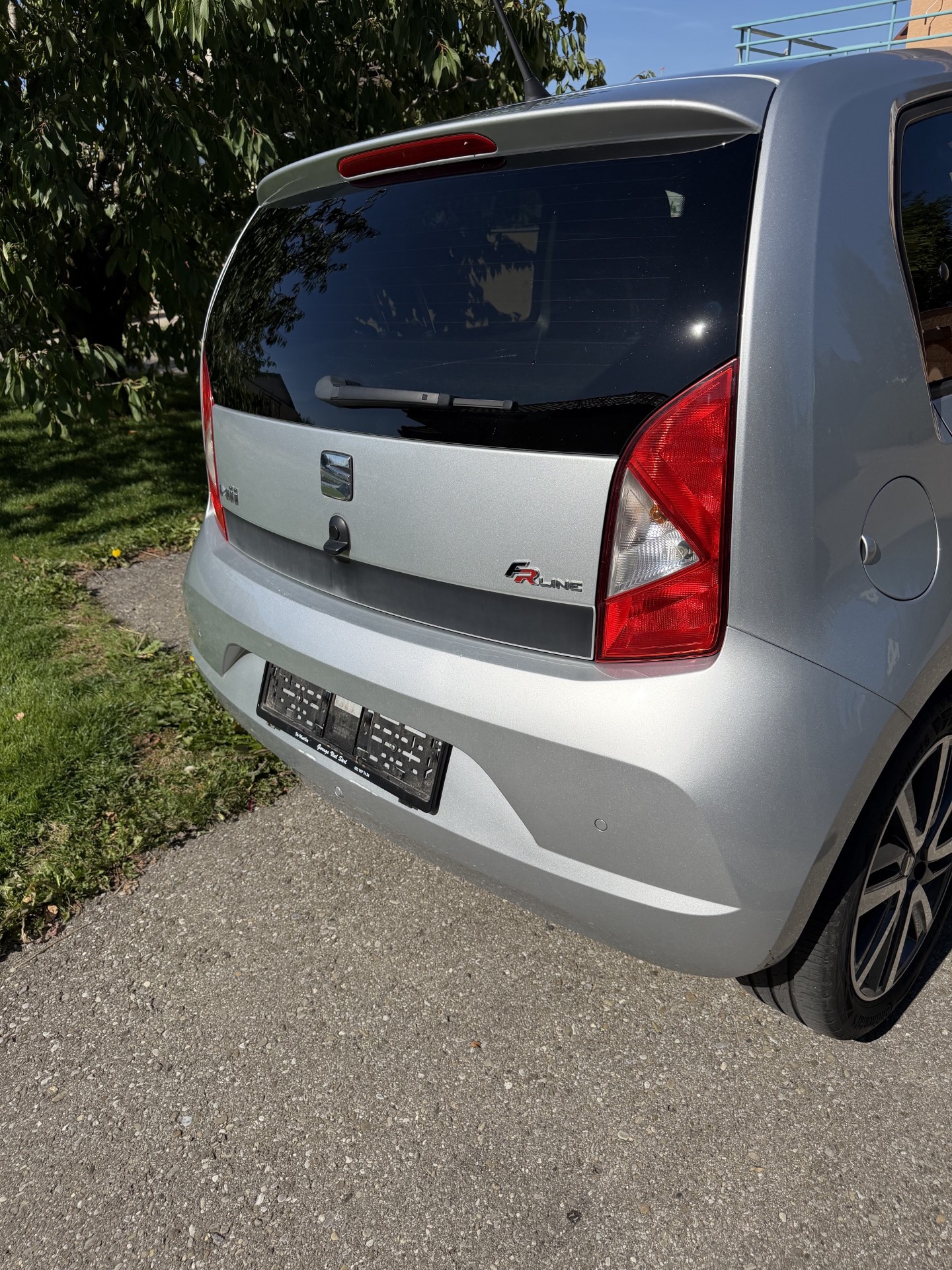 SEAT 1.0 MPI 75 FR Line-image-1