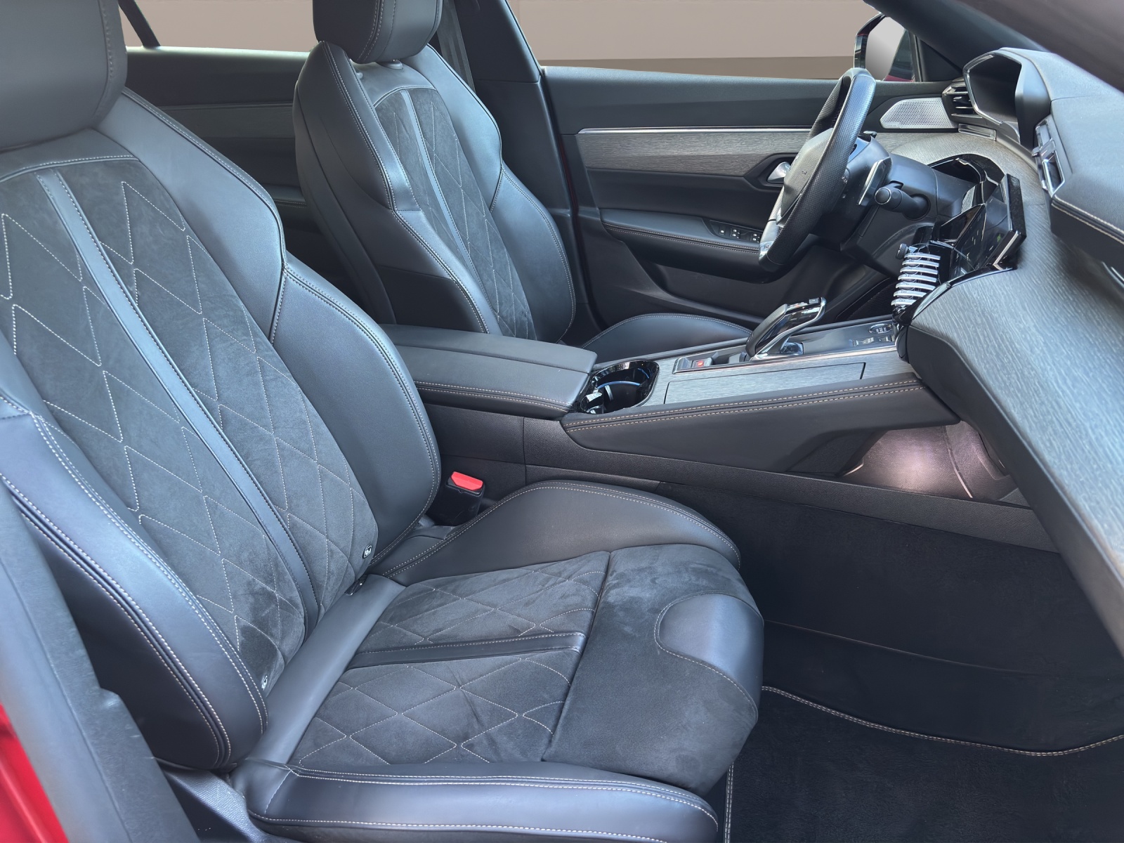 PEUGEOT 508 1.6 PHEV GT Pack EAT8-image-10