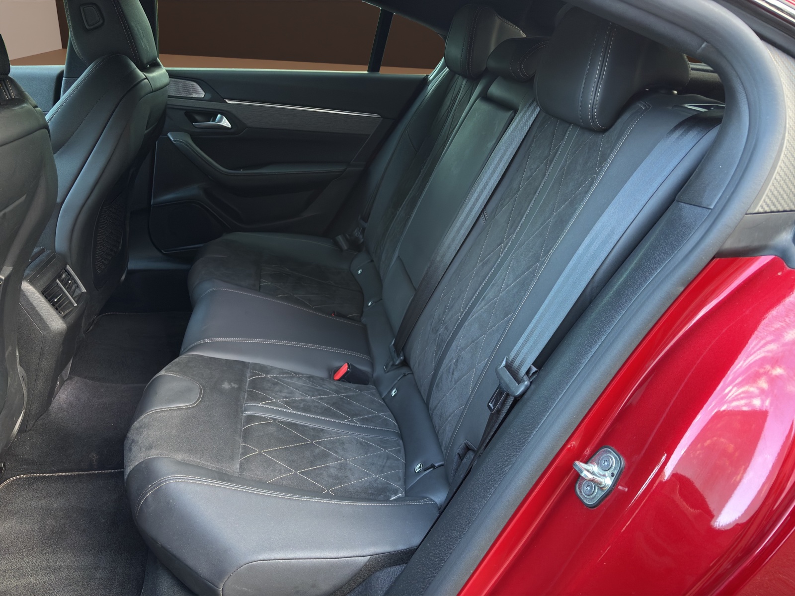 PEUGEOT 508 1.6 PHEV GT Pack EAT8-image-11