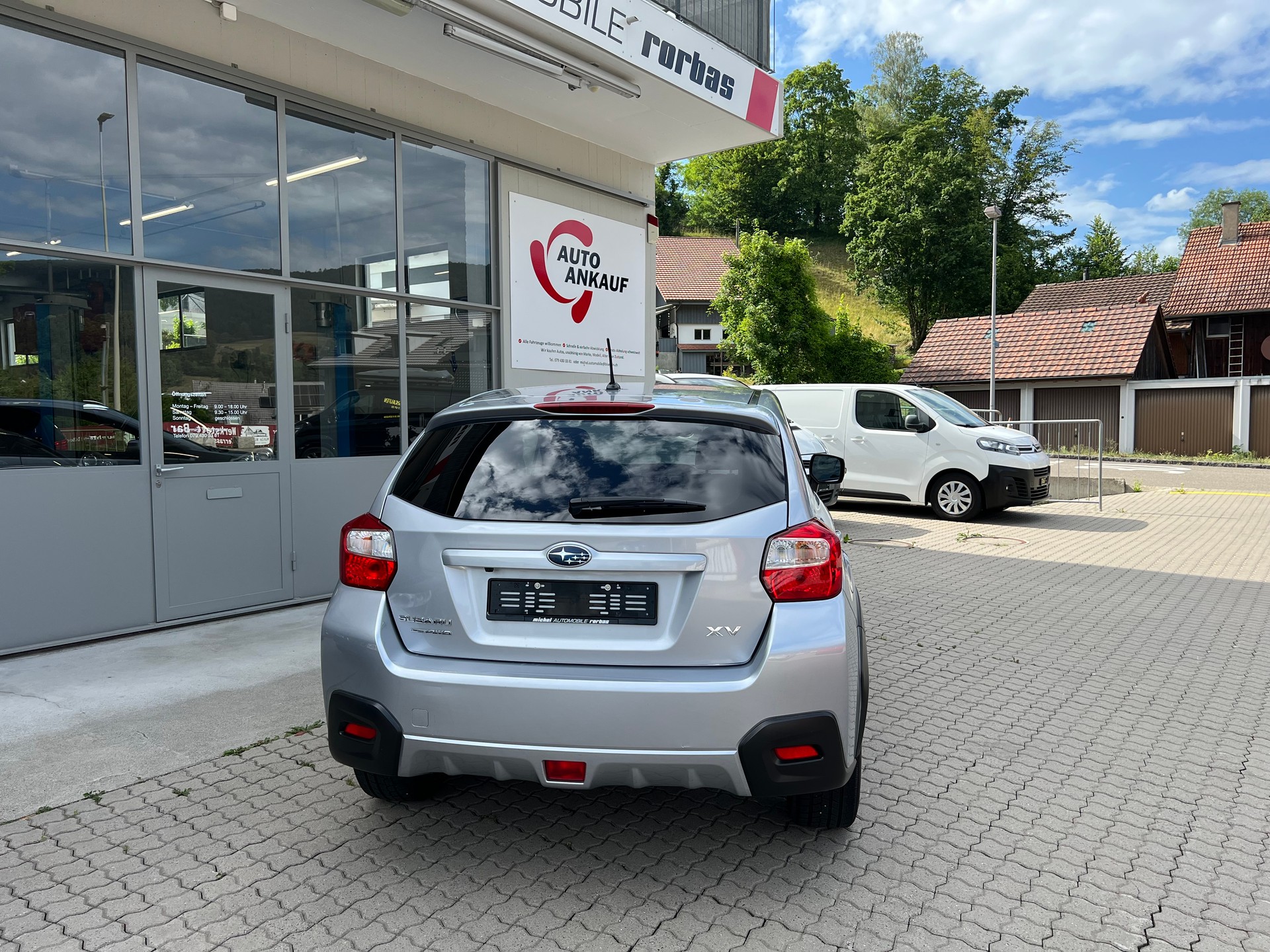 SUBARU XV 2.0 Swiss Two AWD CVT-image-5