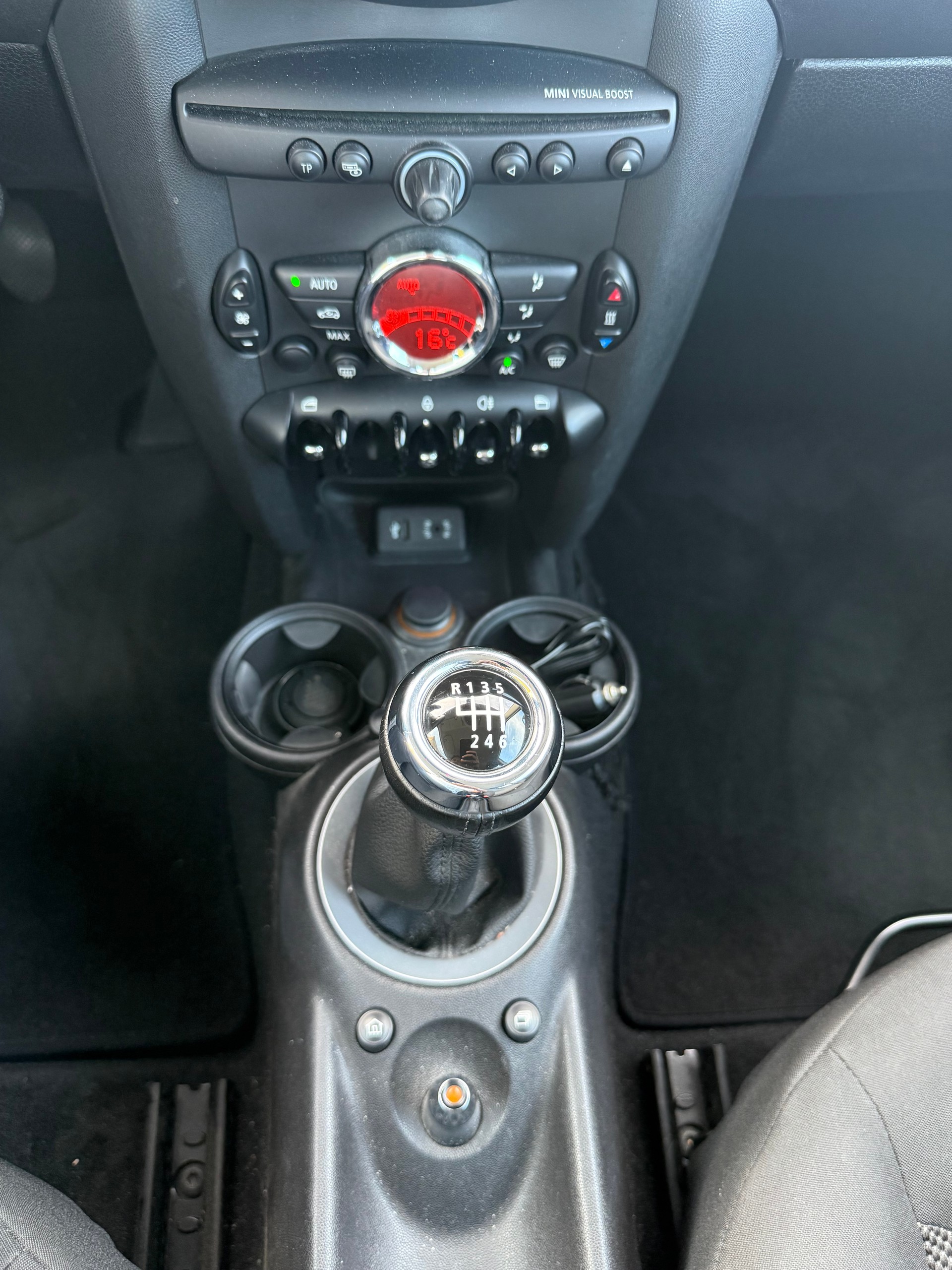 MINI One-image-10