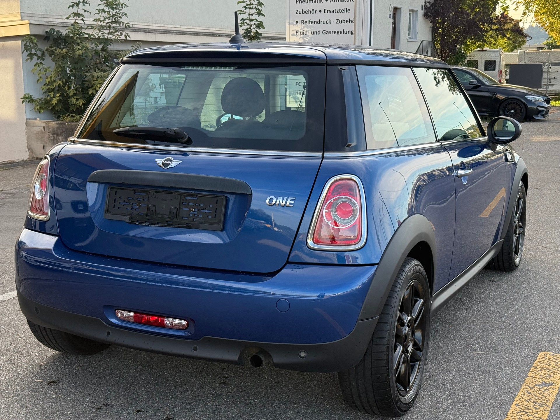 MINI One-image-5