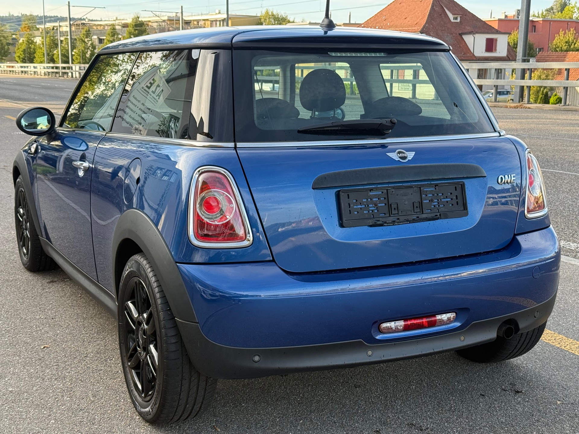 MINI One-image-3
