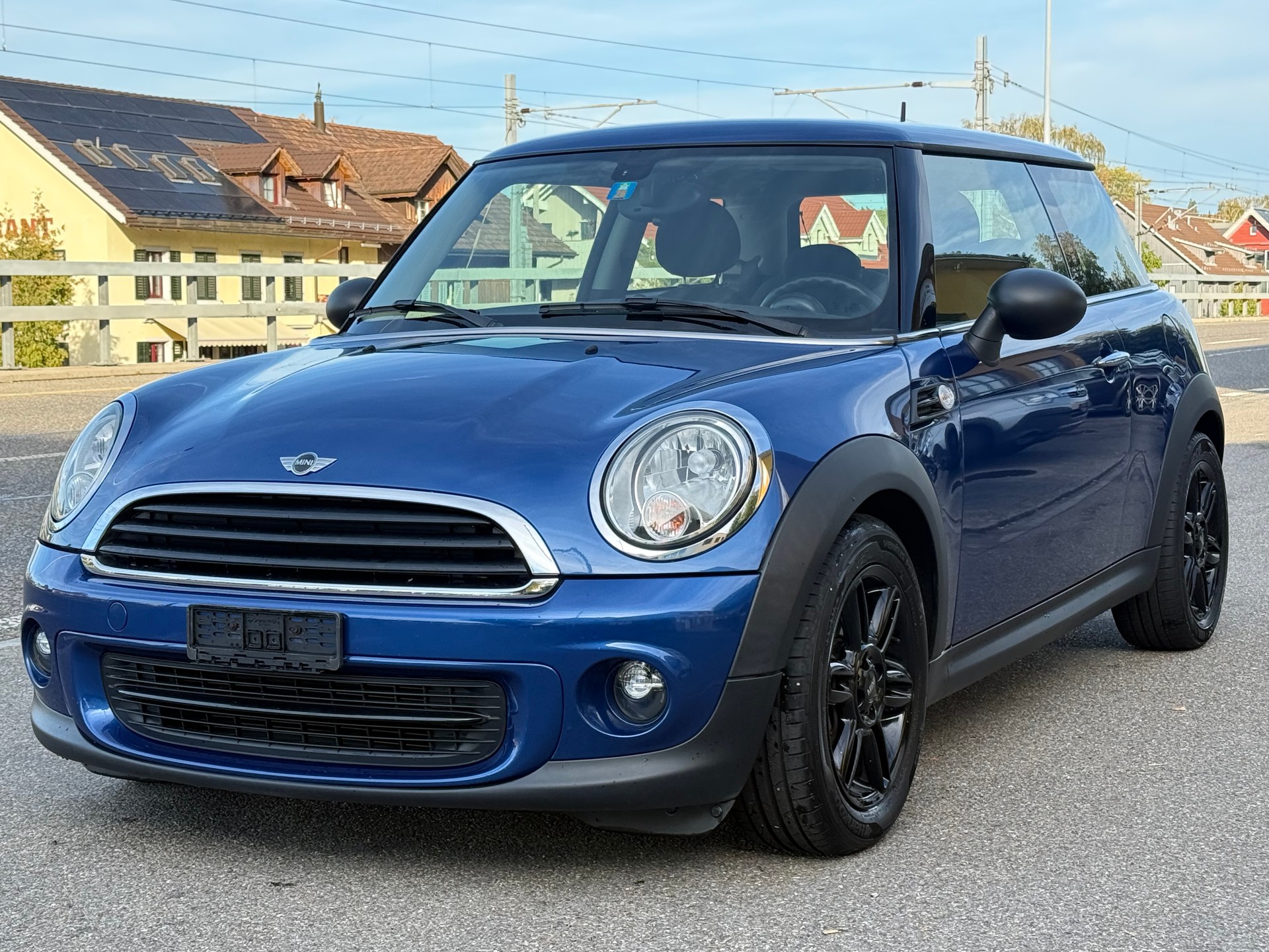 MINI One-image-1