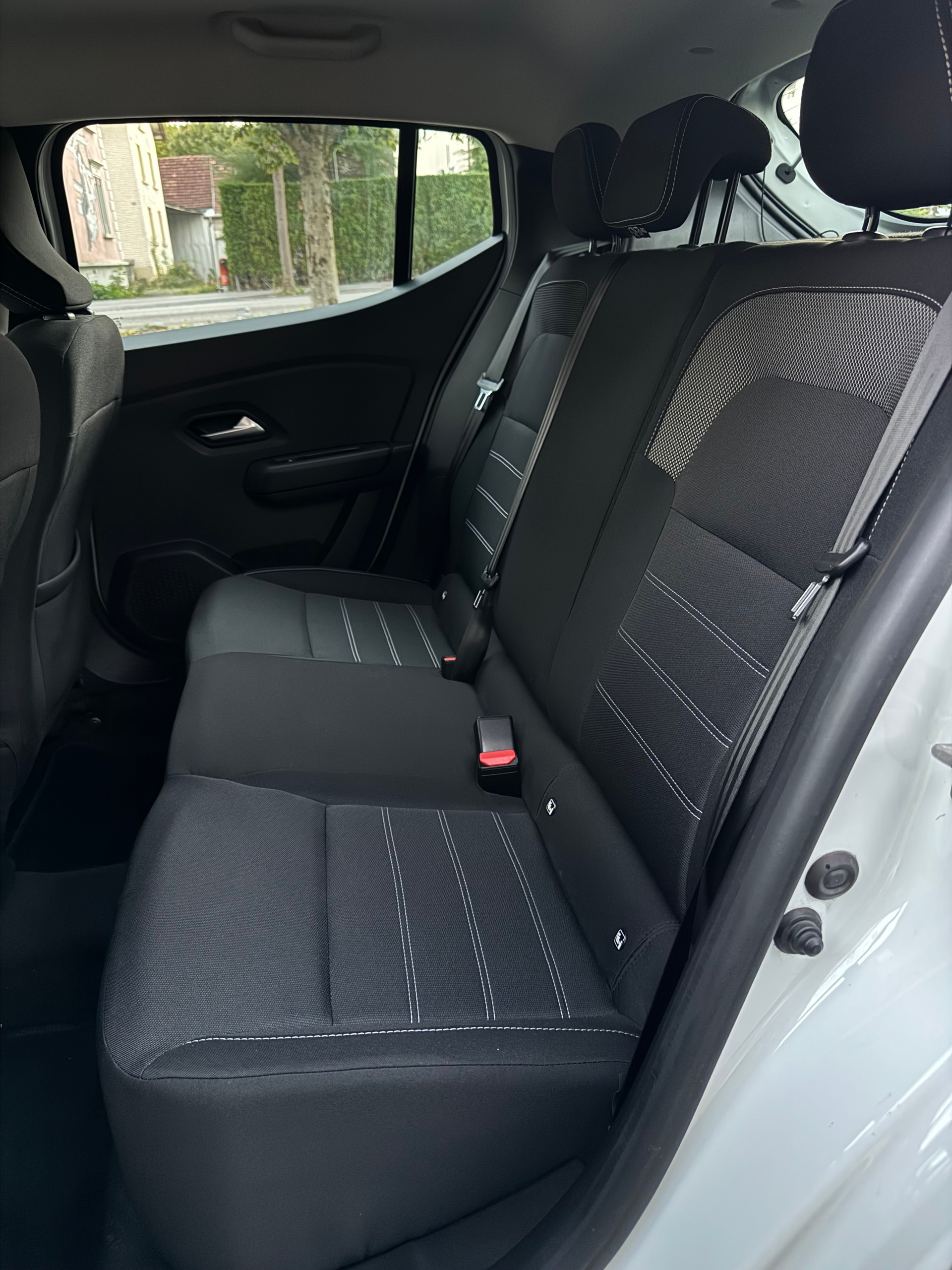 DACIA Sandero TCe 90 Expression CVT-image-11