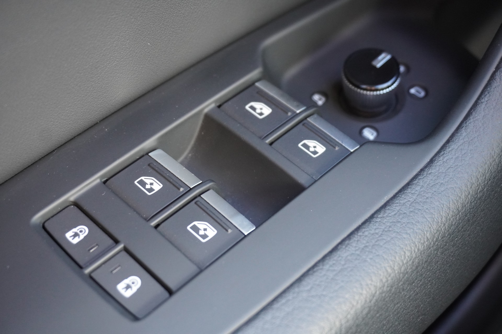 AUDI A6 Avant 45 TFSI S line S-tronic quattro-image-40