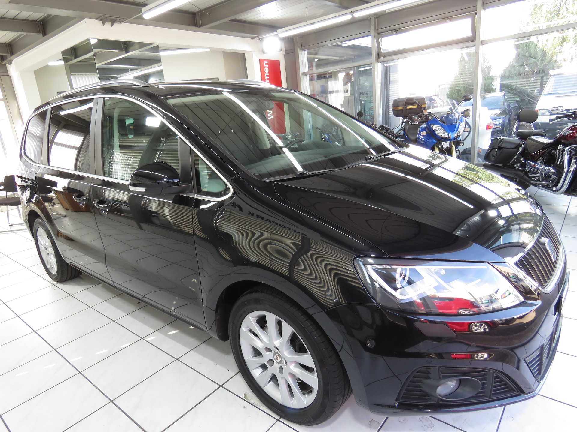 SEAT Alhambra 2.0 TDI Style Viva DSG (7-Plätzer, AHK 2.2 t, Automat)-image-2