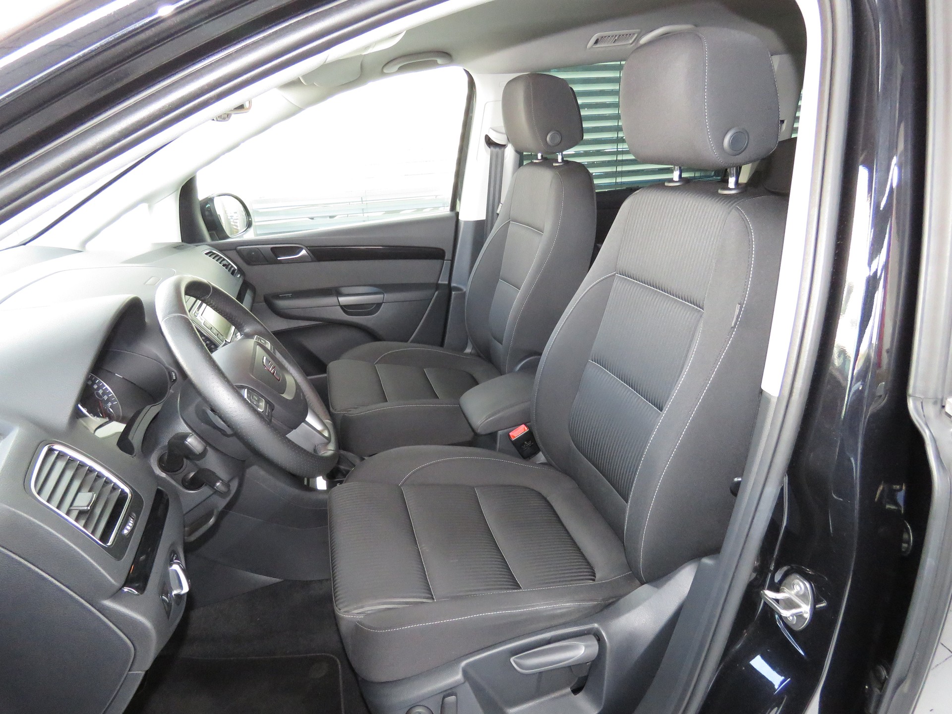 SEAT Alhambra 2.0 TDI Style Viva DSG (7-Plätzer, AHK 2.2 t, Automat)-image-7
