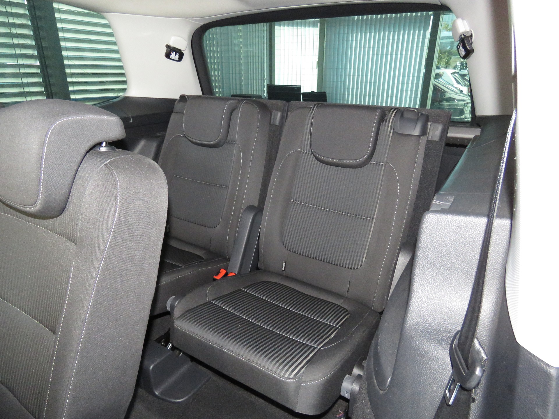SEAT Alhambra 2.0 TDI Style Viva DSG (7-Plätzer, AHK 2.2 t, Automat)-image-9