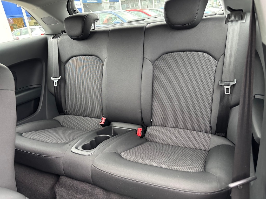 AUDI A1 1.2 TFSI **S-Line** Ambition-image-11