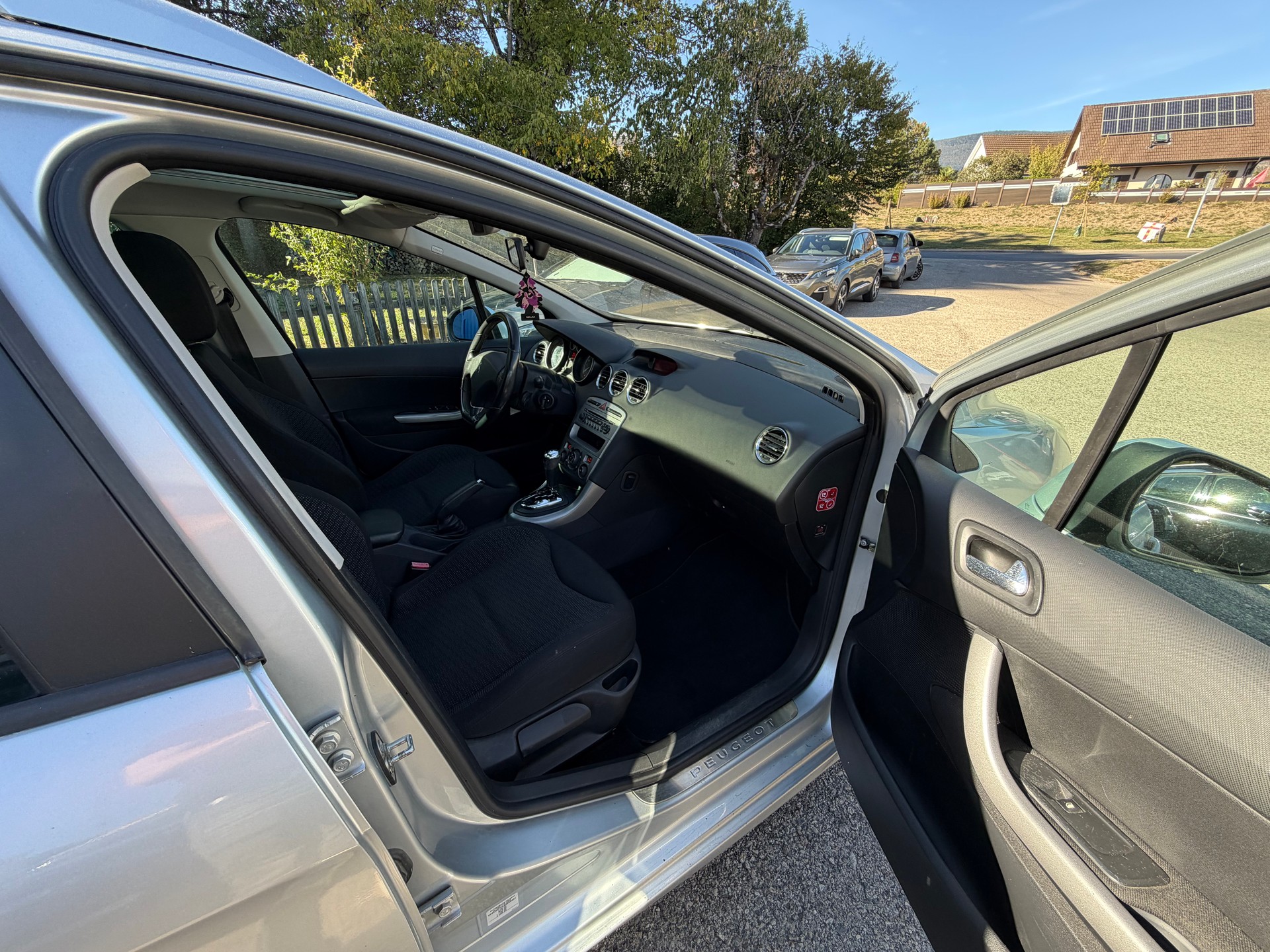 PEUGEOT 308 SW 1.6 16V Turbo Sport Pack Automatic-image-6