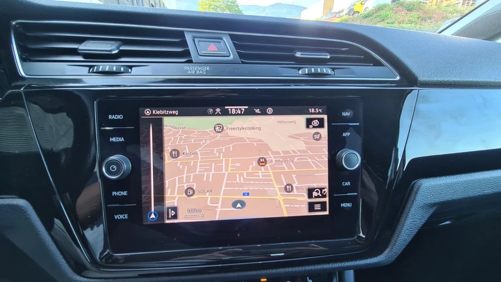VW Touran 1.5 TSI EVO Comfortline DSG ** 7-Plätzer ** GR.Navi ** RF-Kamera ** Winter Paket ** Family Paket Plus **-image-11