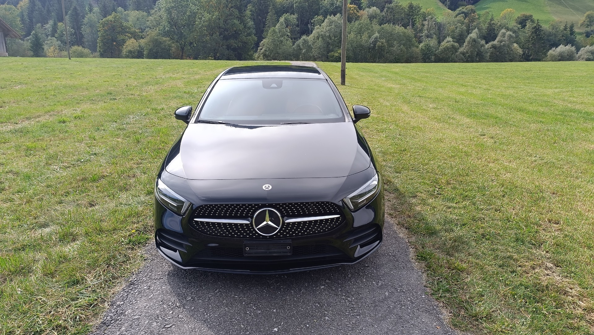 MERCEDES-BENZ A 220 AMG Line 4m-image-2