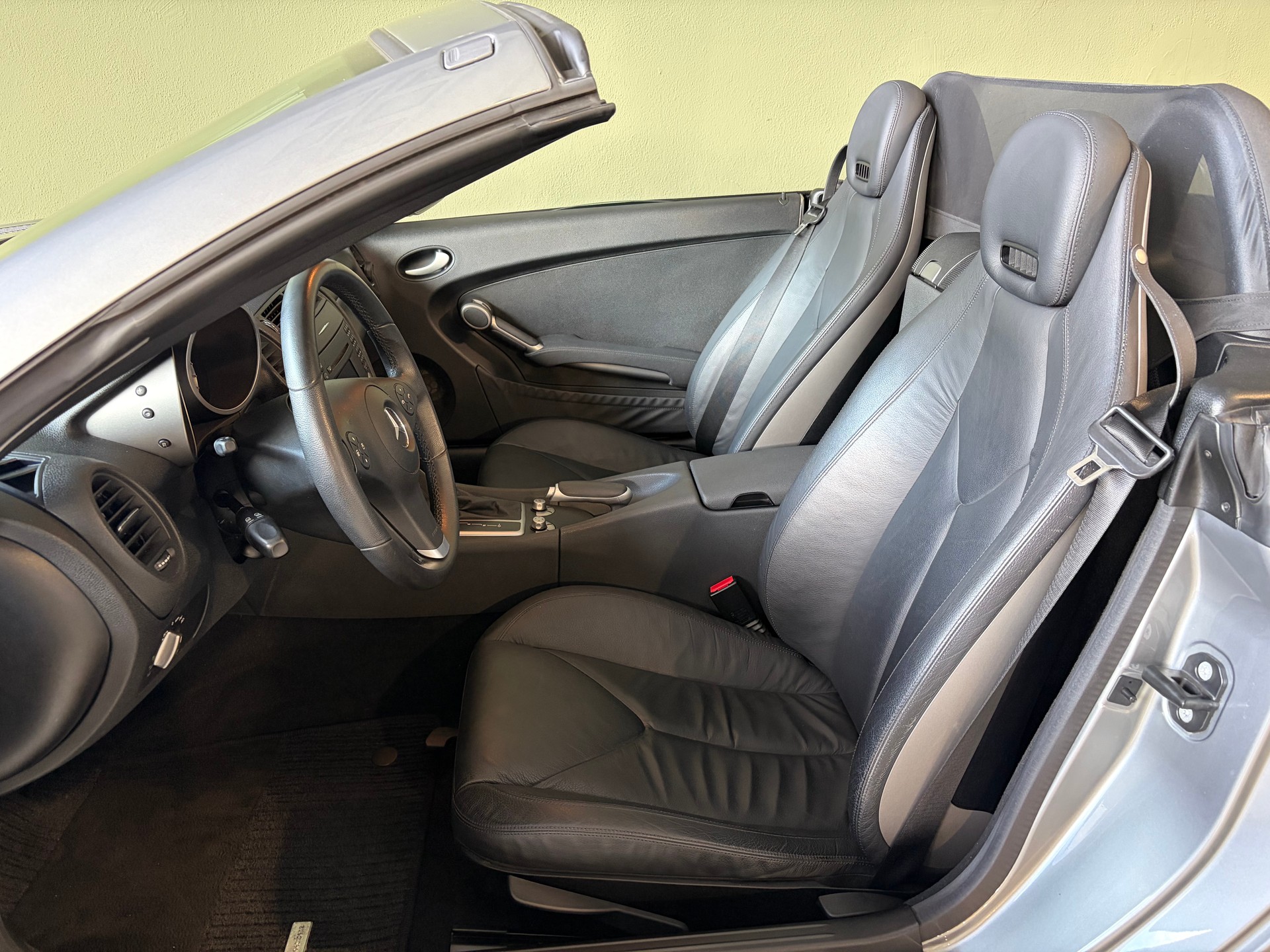 MERCEDES-BENZ SLK 200 Kompressor Automatic *CH-Fahrzeug*Ab MFK*-image-9