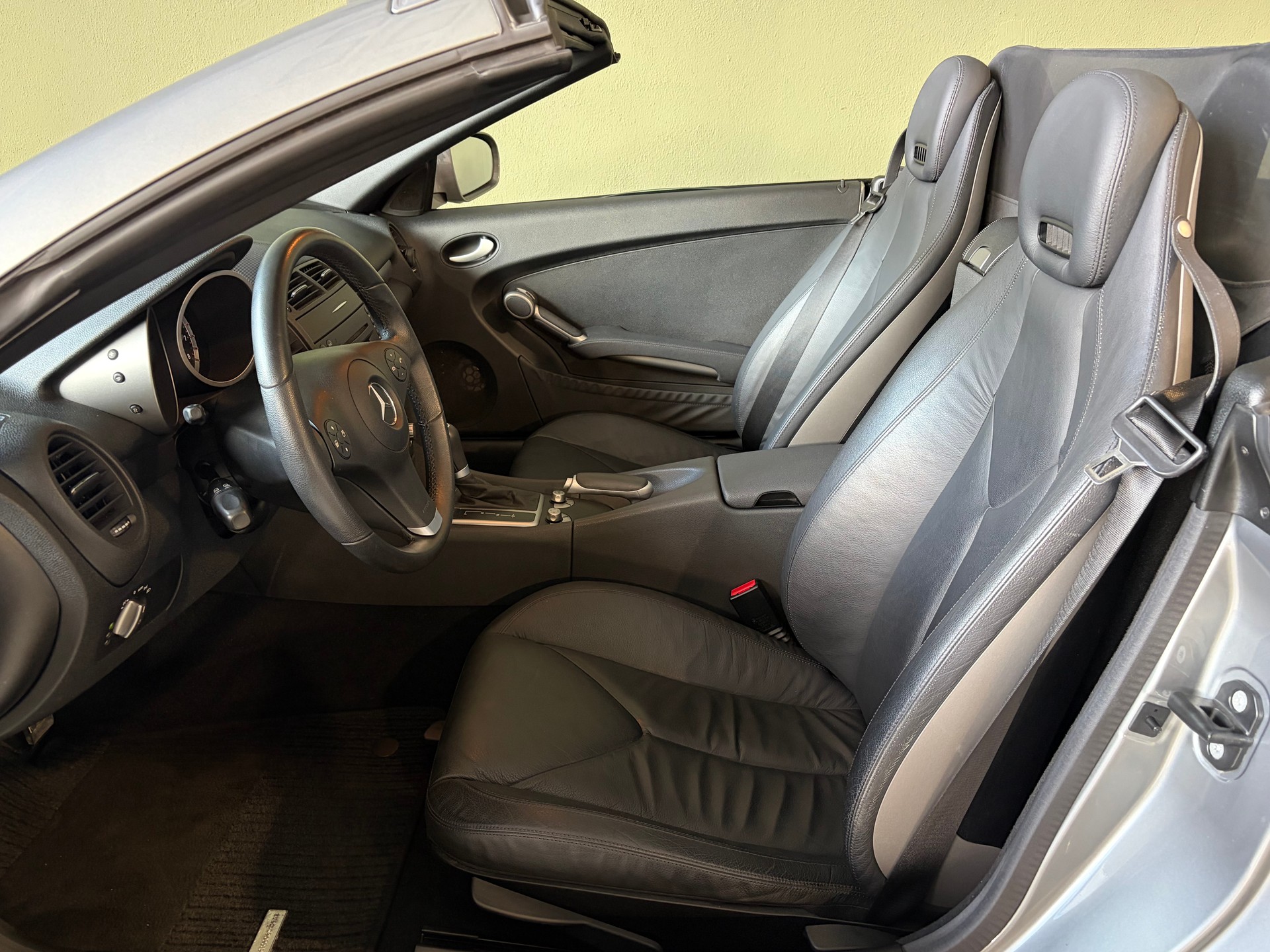 MERCEDES-BENZ SLK 200 Kompressor Automatic *CH-Fahrzeug*Ab MFK*-image-11