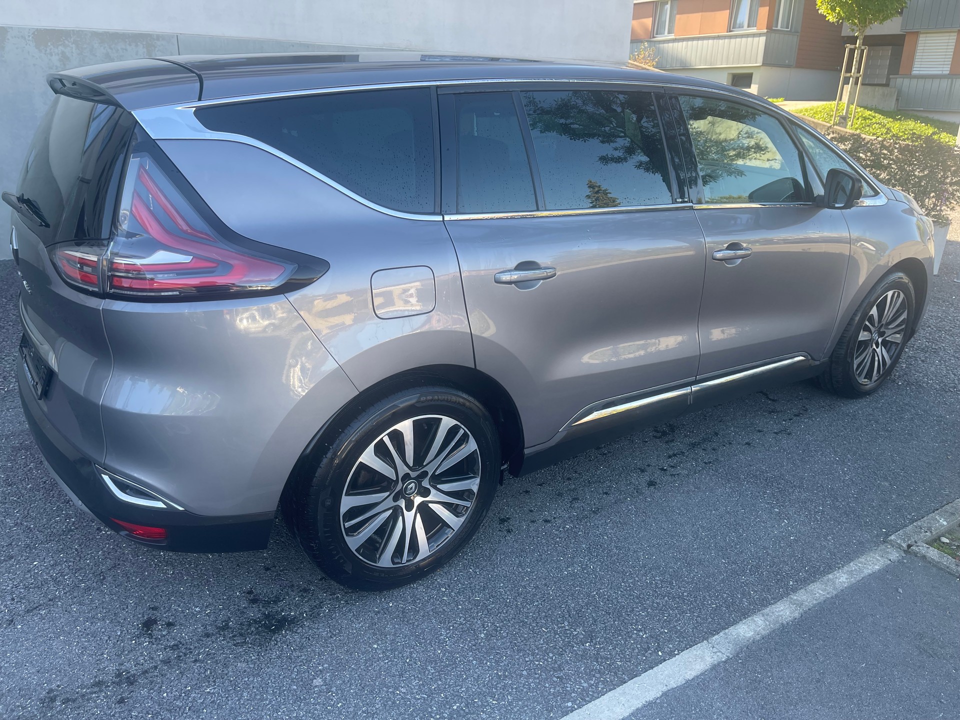 RENAULT Espace 1.6 dCi Initiale Paris EDC-image-9