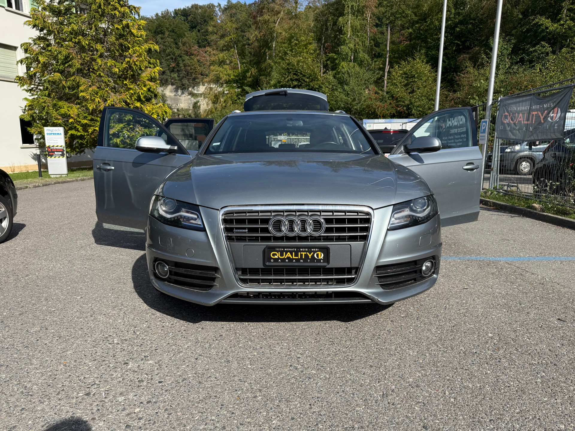 AUDI A4 Avant 2.0 TFSI Style quattro S-tronic-image-12