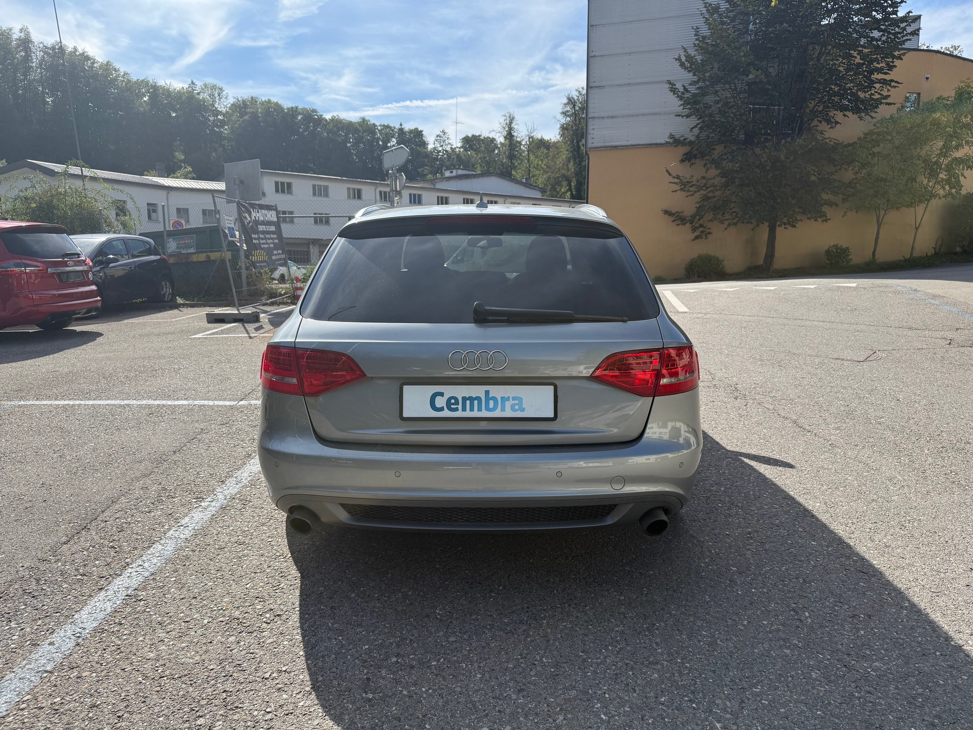 AUDI A4 Avant 2.0 TFSI Style quattro S-tronic-image-4
