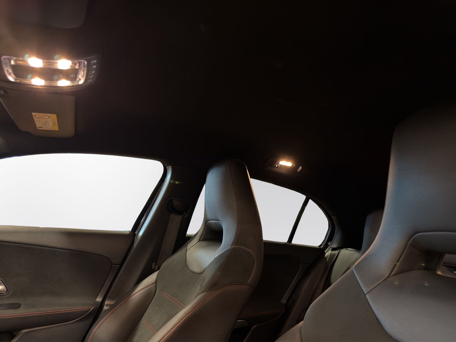 MERCEDES-BENZ A 200 AMG Line 7G-DCT-image-9