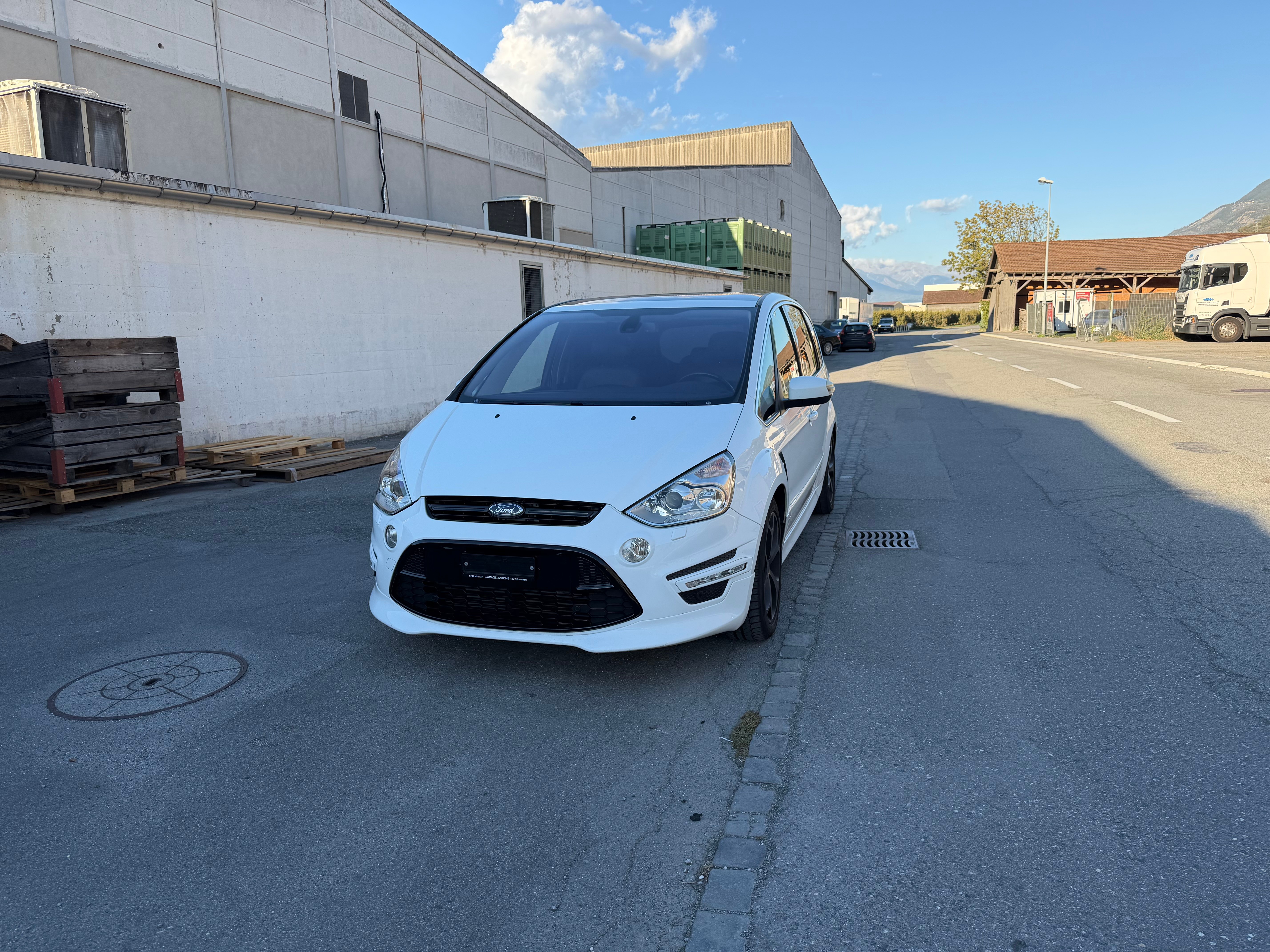 Car photo