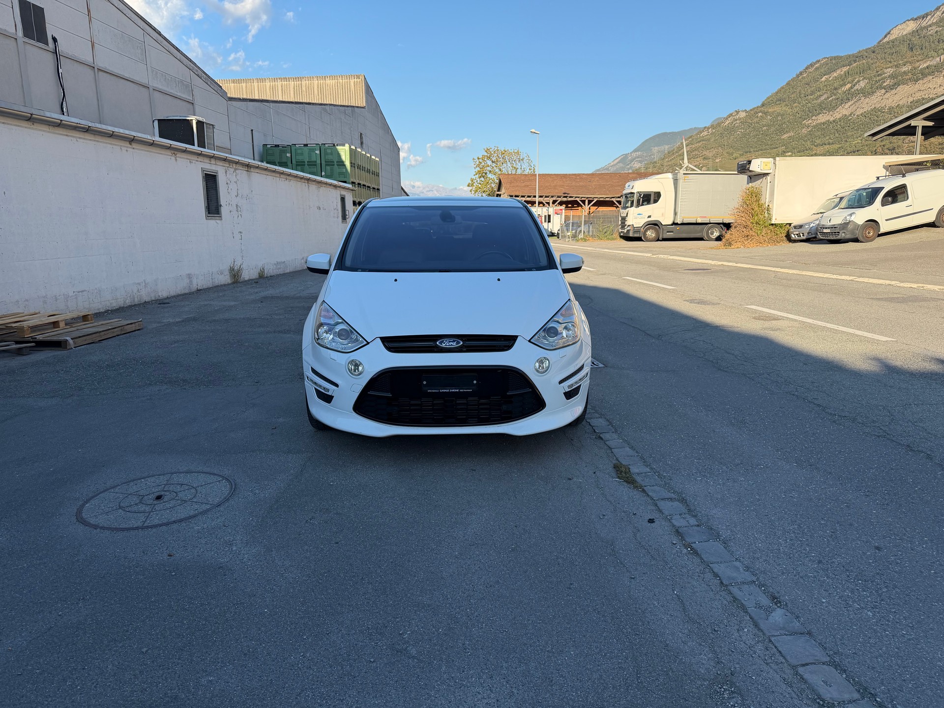 FORD S-Max 2.0 SCTi TitaniumS PowerShift-image-8
