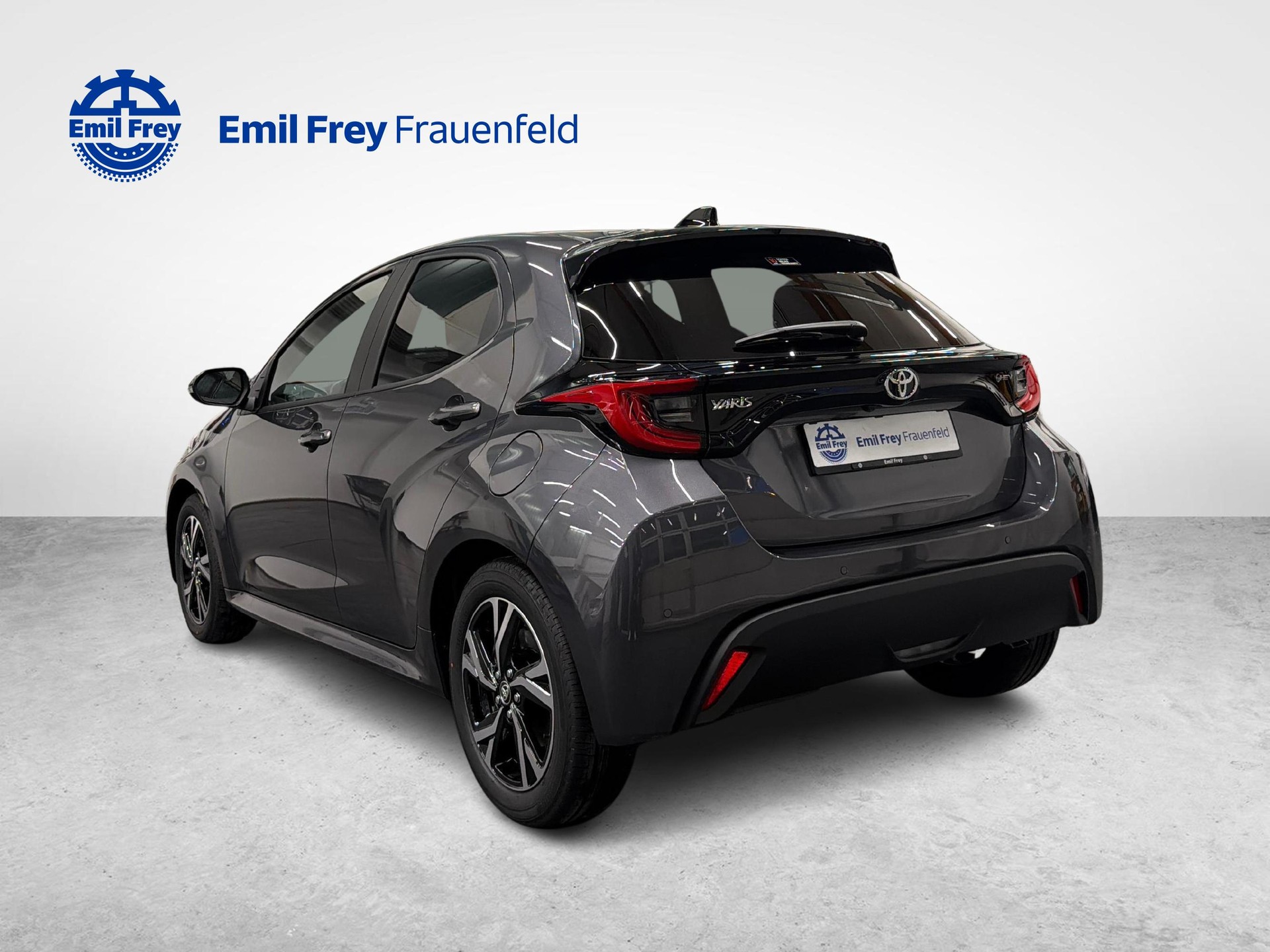 TOYOTA Yaris 1.5 VVT-i HSD Trend-image-2