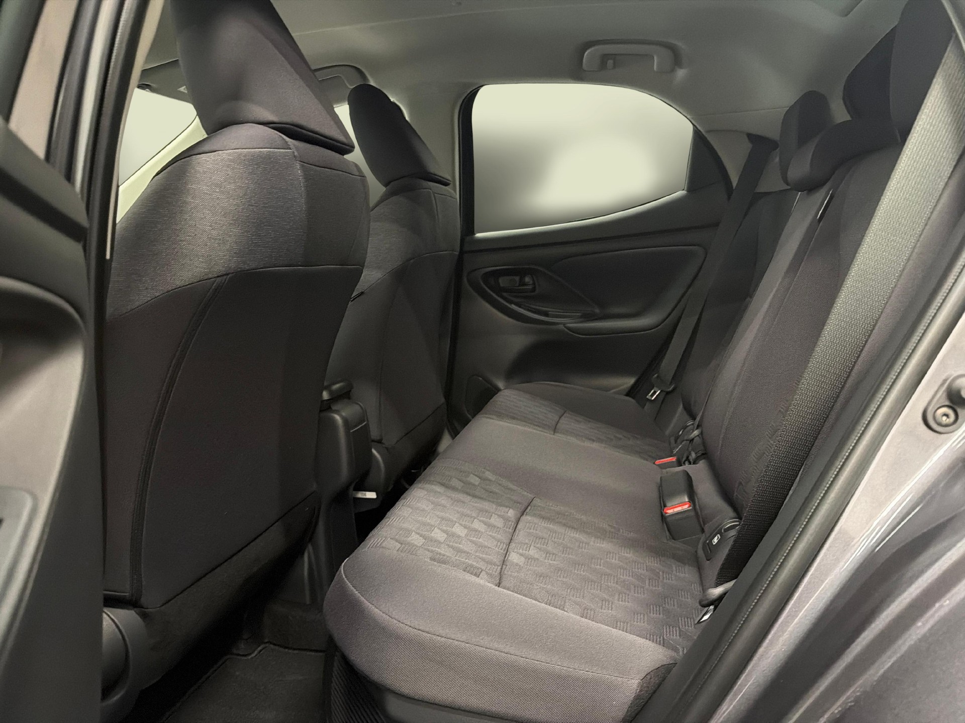 TOYOTA Yaris 1.5 VVT-i HSD Trend-image-10