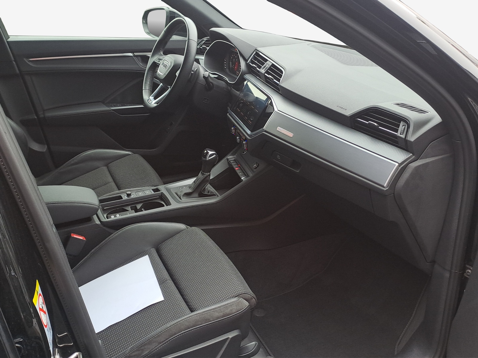 AUDI Q3 Sportback 35 TFSI S line Attraction S-tronic-image-13