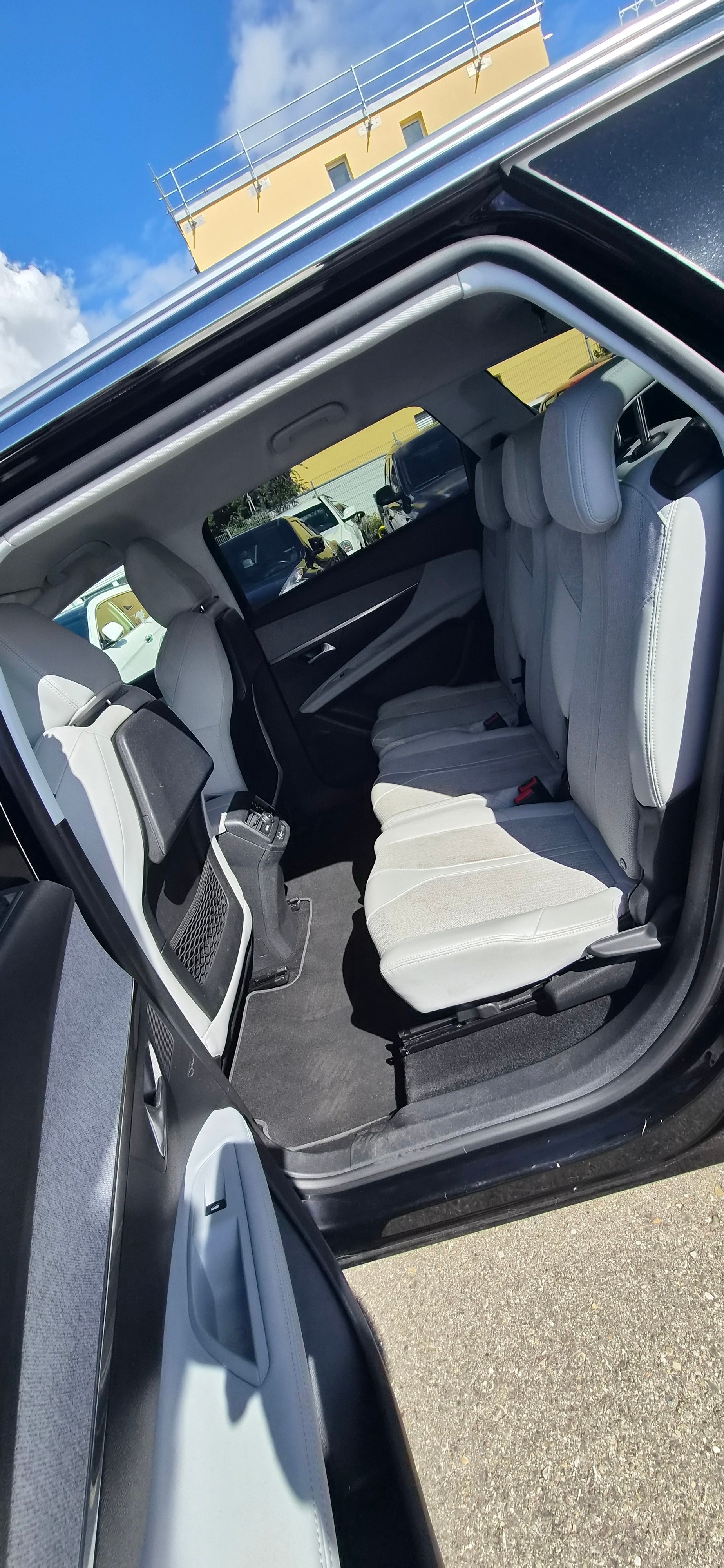 PEUGEOT 5008 1.6 THP Active EAT-image-11