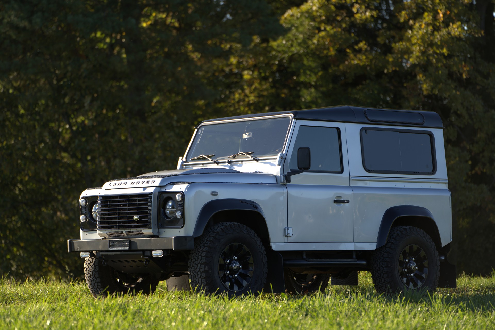 LAND ROVER Defender 90 SW 2.4Tdc-image-0