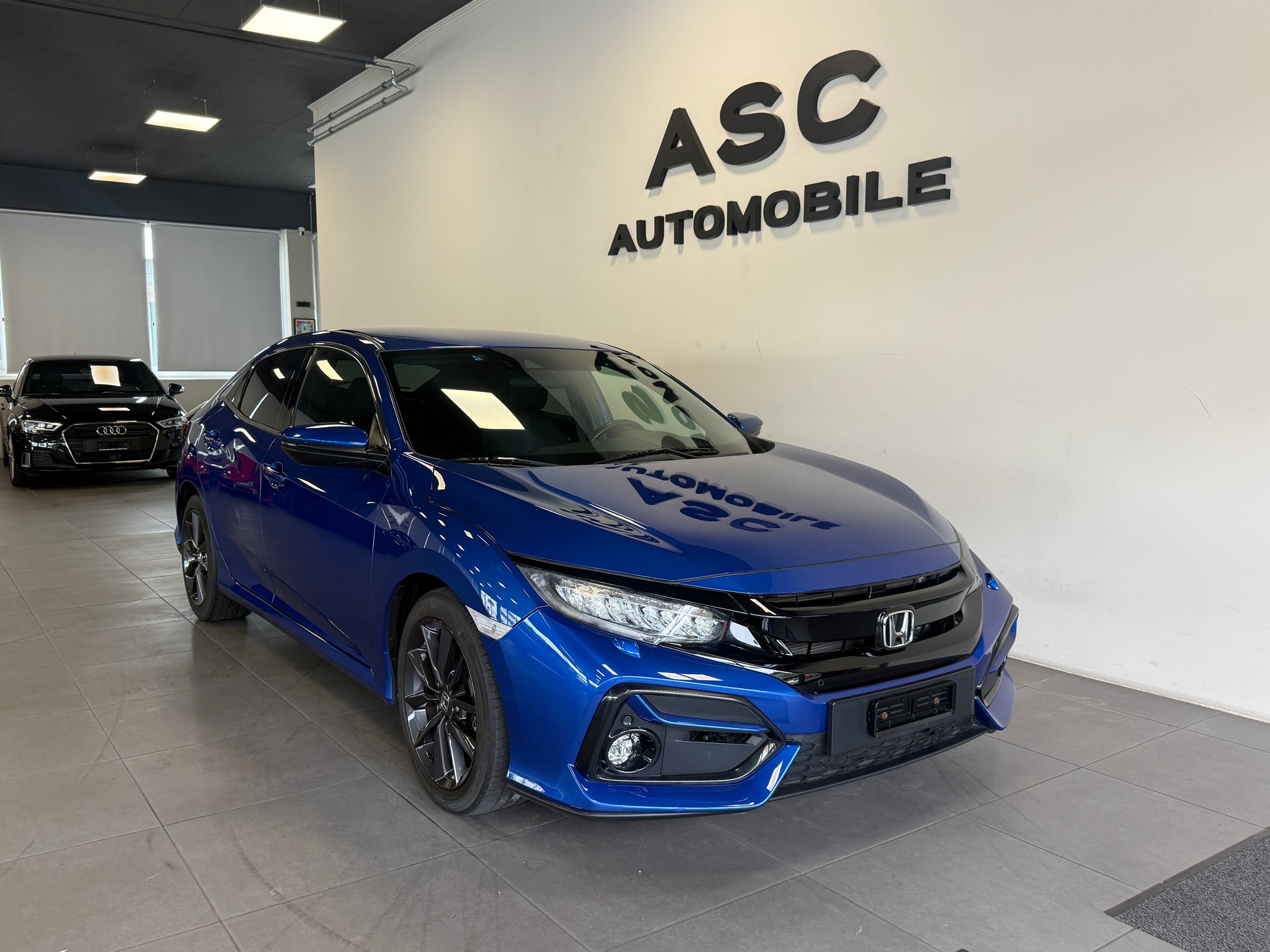 HONDA Civic 1.0 VTEC Elegance CVT-image-0