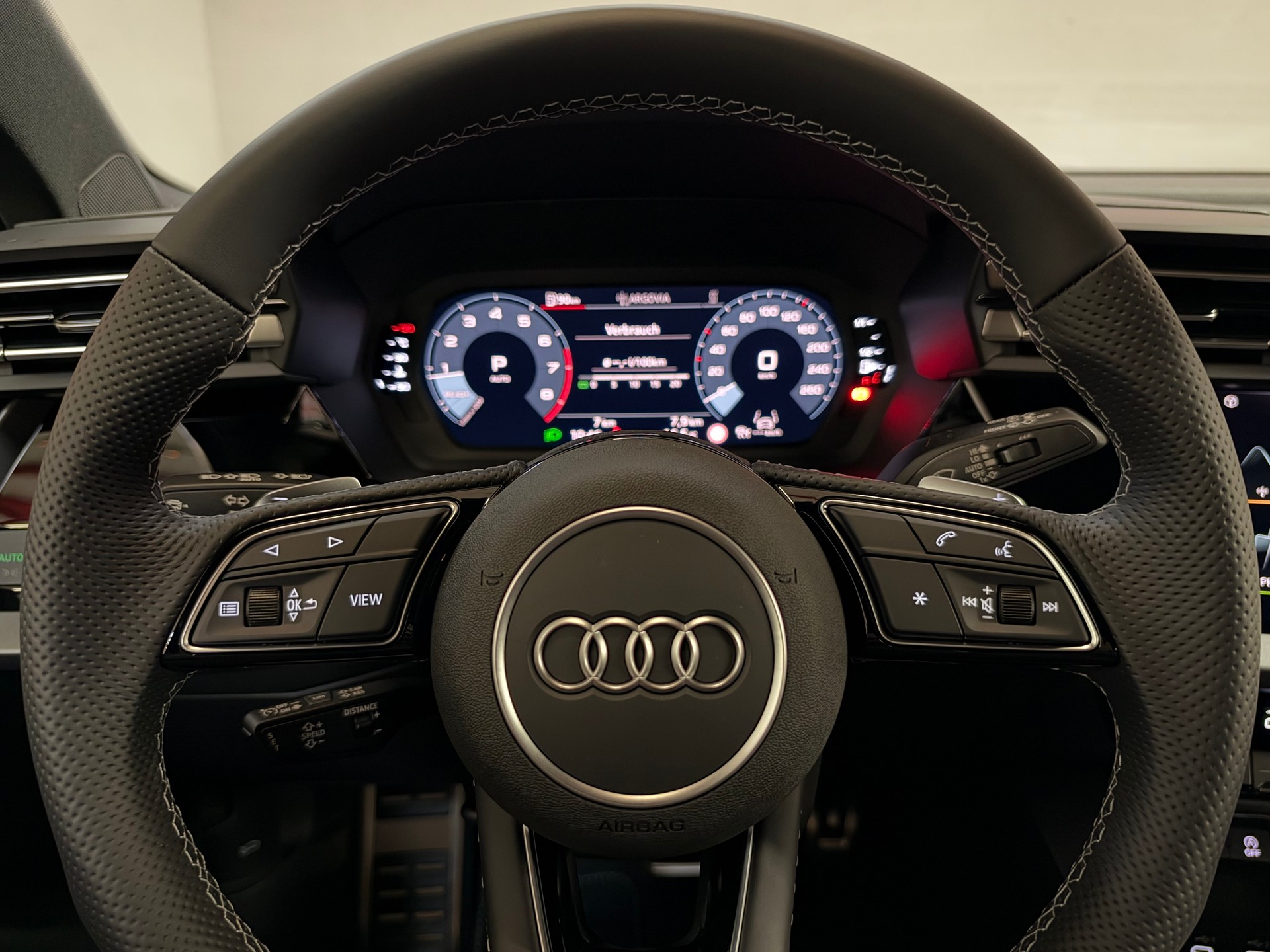 AUDI A3 Sportback 35 TFSI S line S-tronic-image-28