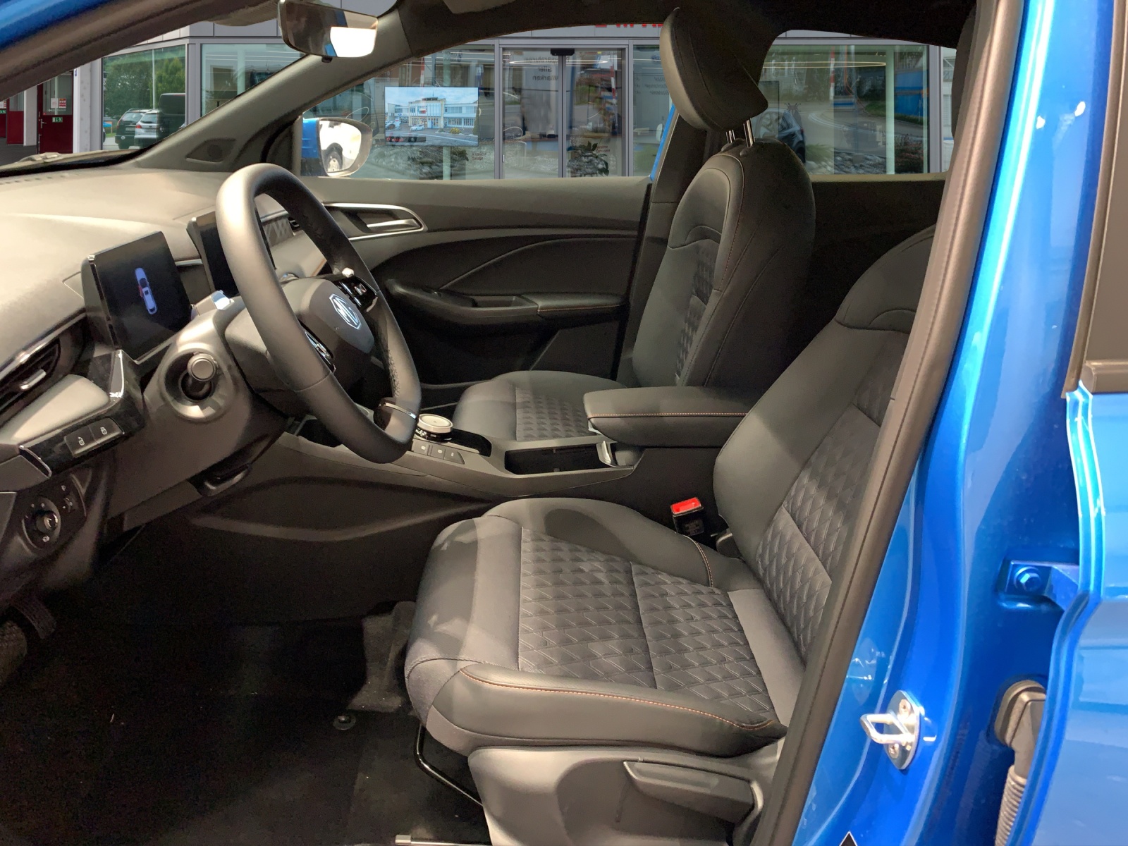 MG 3 1.5 Hybrid Luxury-image-4