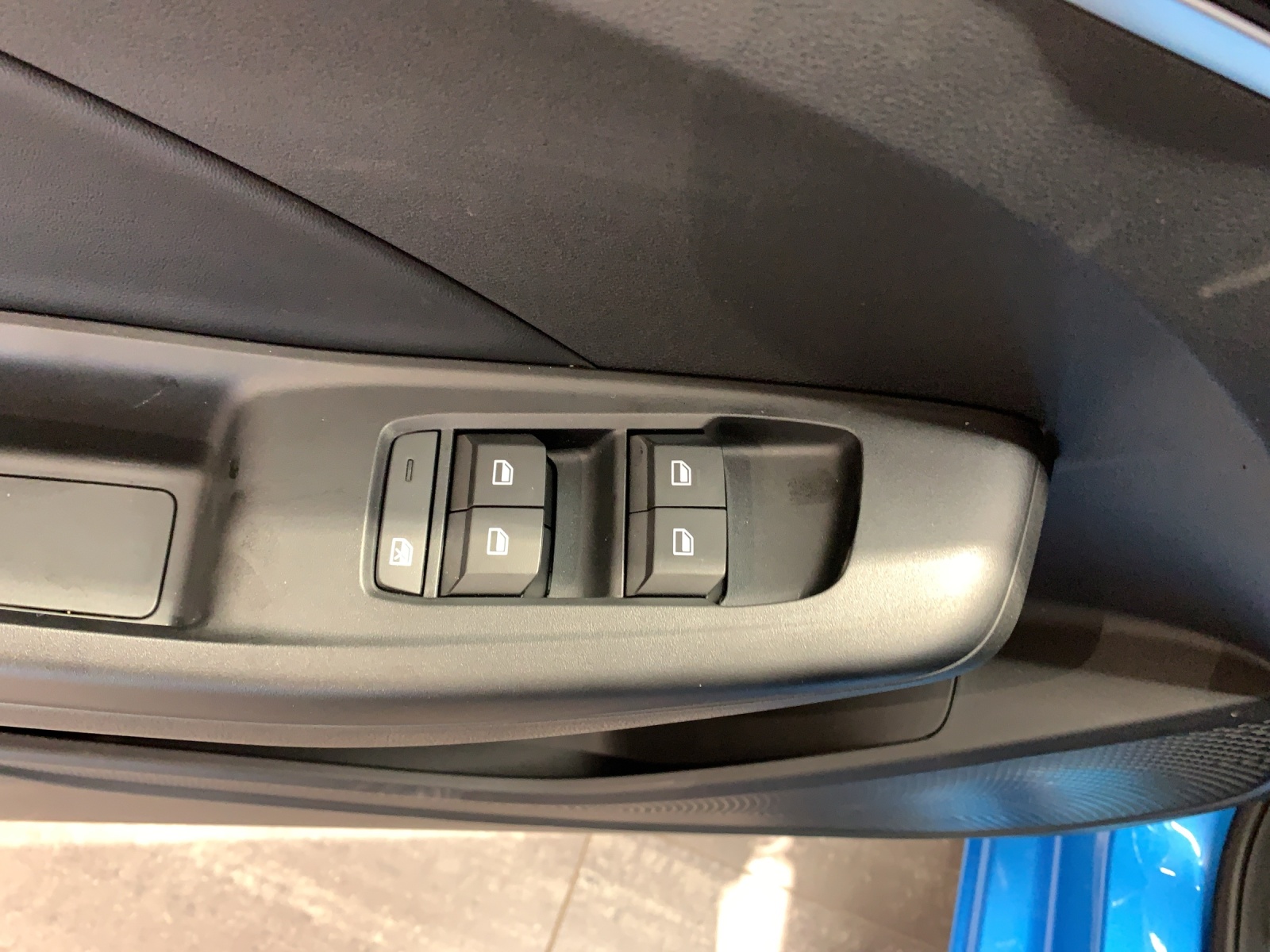 MG 3 1.5 Hybrid Luxury-image-3