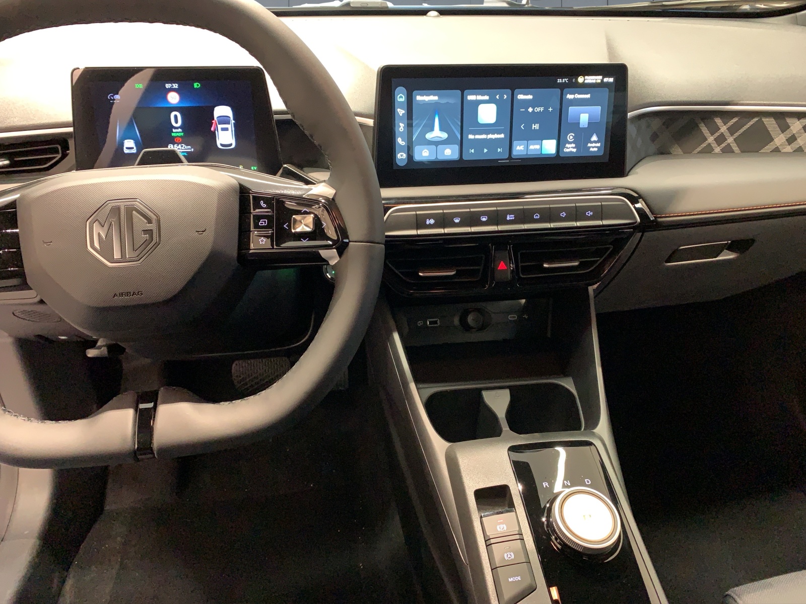 MG 3 1.5 Hybrid Luxury-image-7