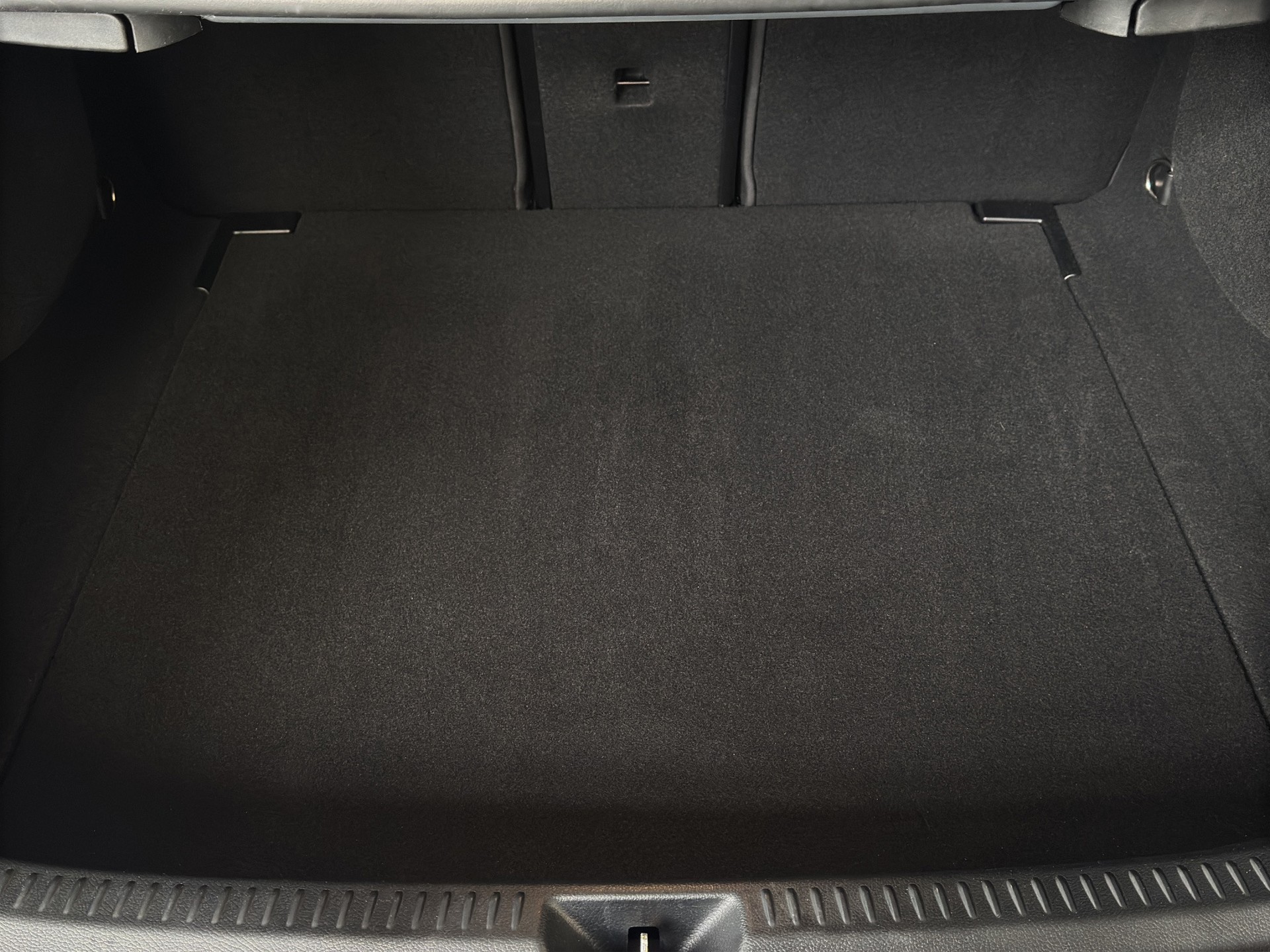 MERCEDES-BENZ A 200 Limousine 7G-DCT Night-Paket "Pano-RF.-Kamera-Multibeam LED"-image-25
