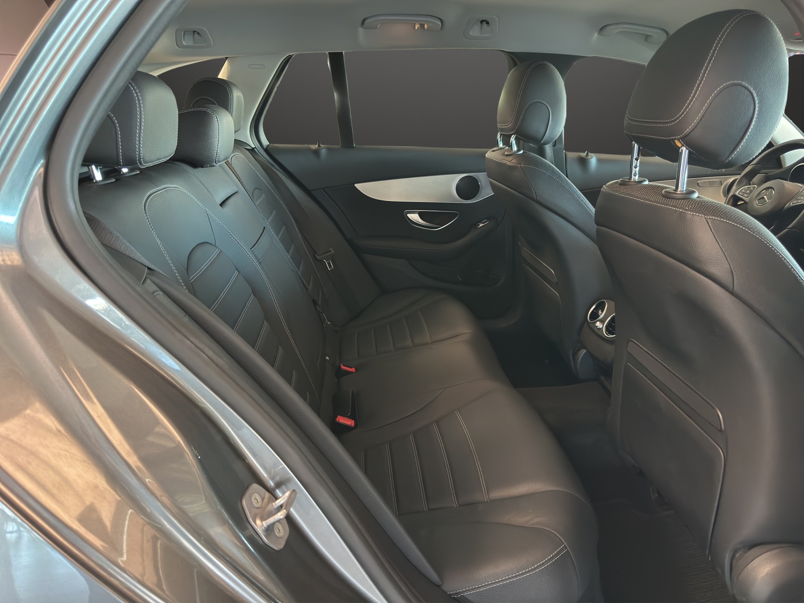 MERCEDES-BENZ C 400 4Matic-image-11