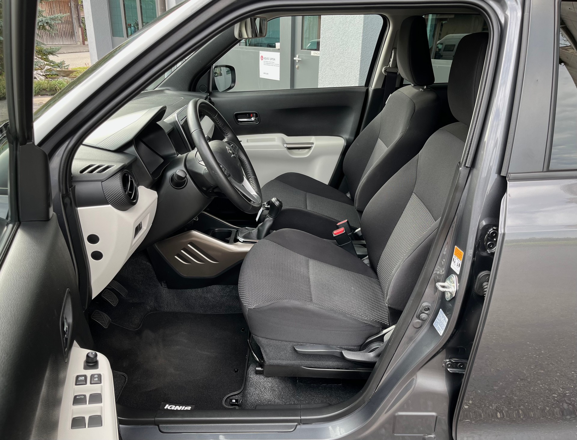 SUZUKI Ignis 1.2i Compact Top 4x4-image-10