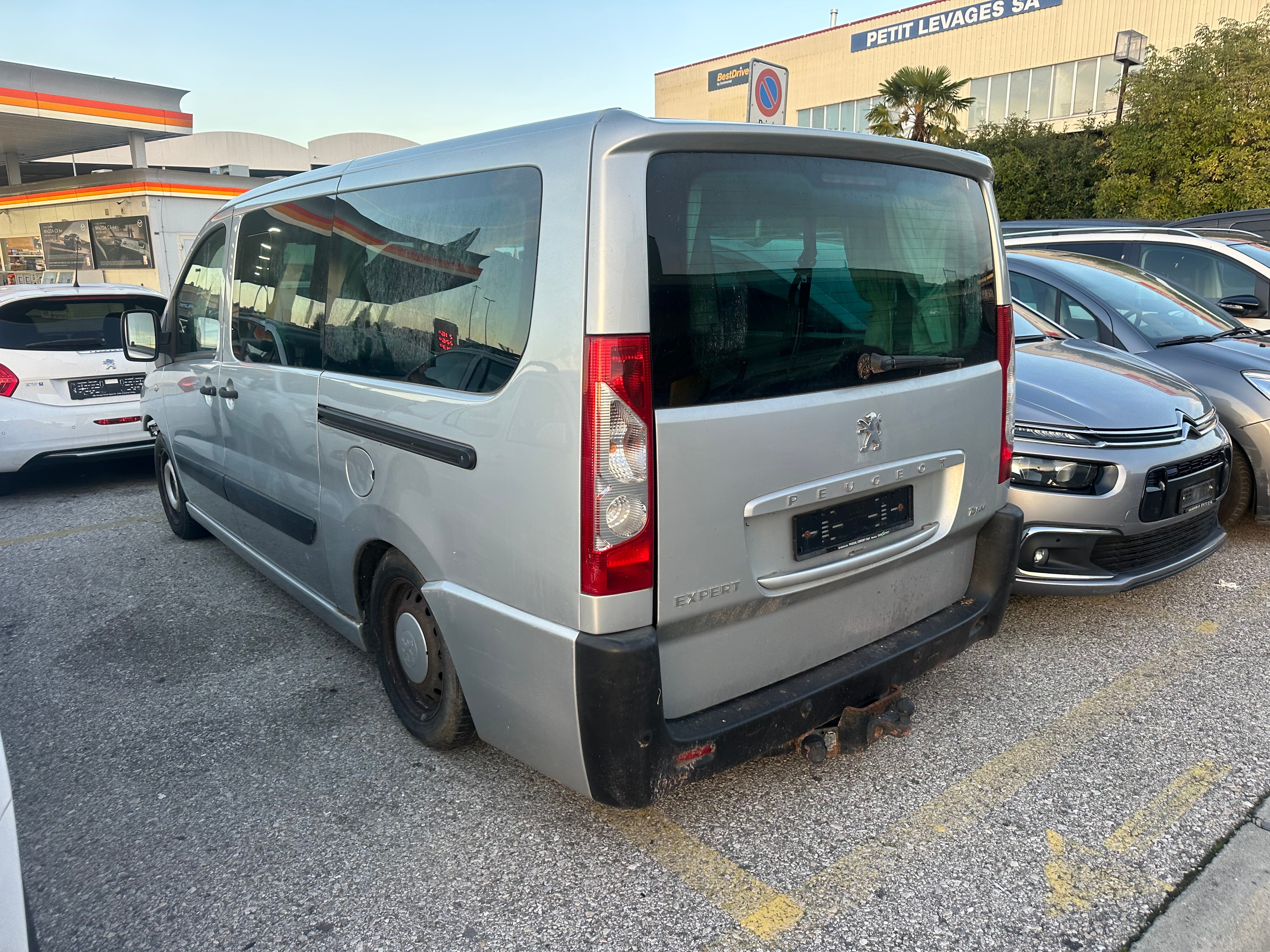 Car photo
