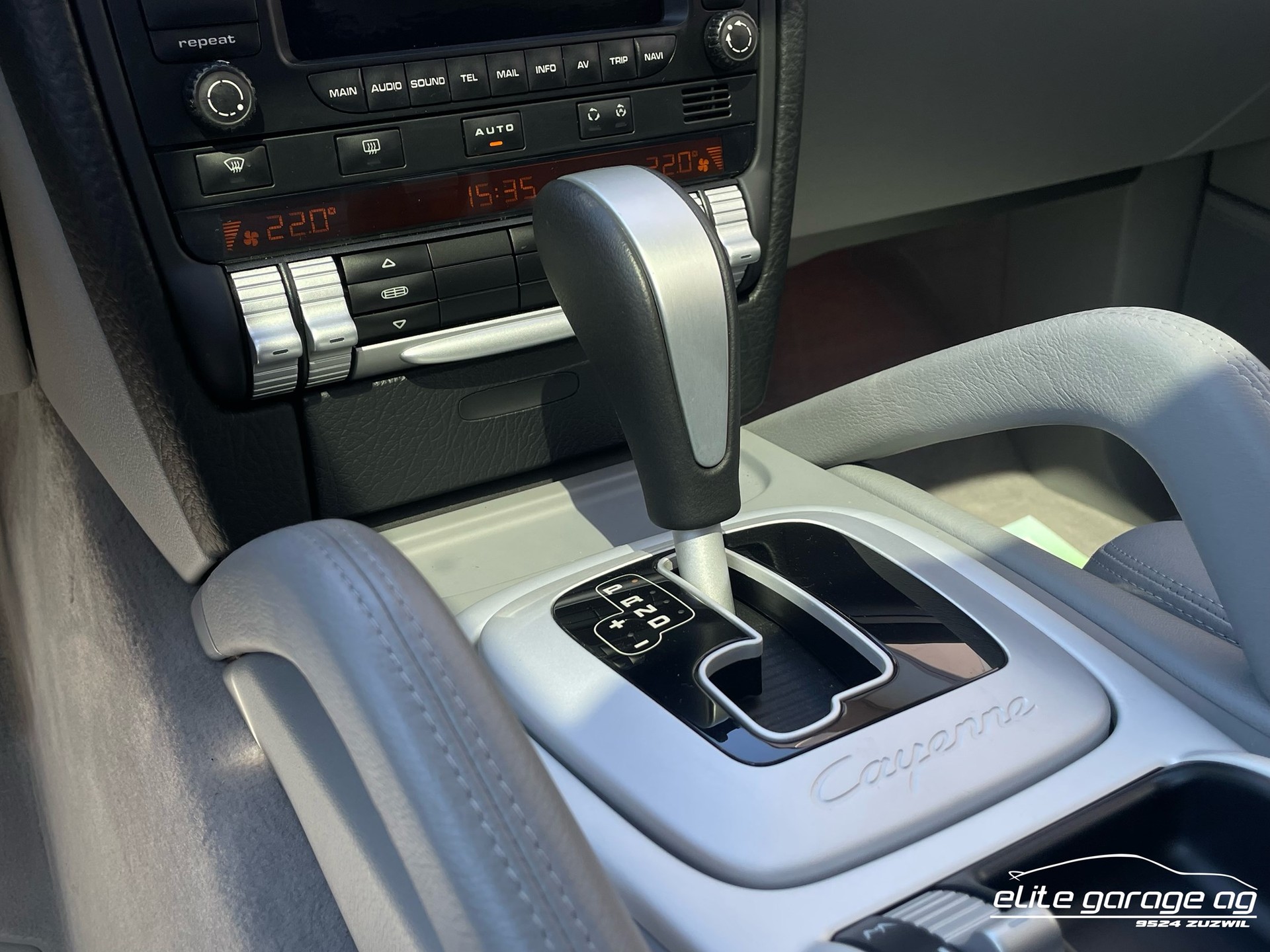 PORSCHE Cayenne S-image-8