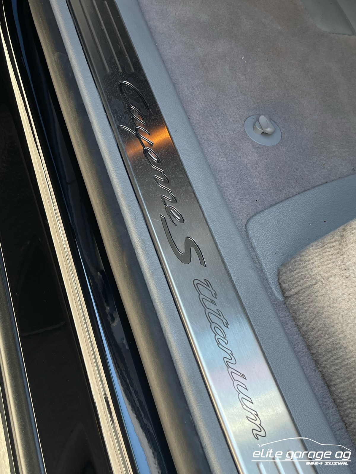 PORSCHE Cayenne S-image-11