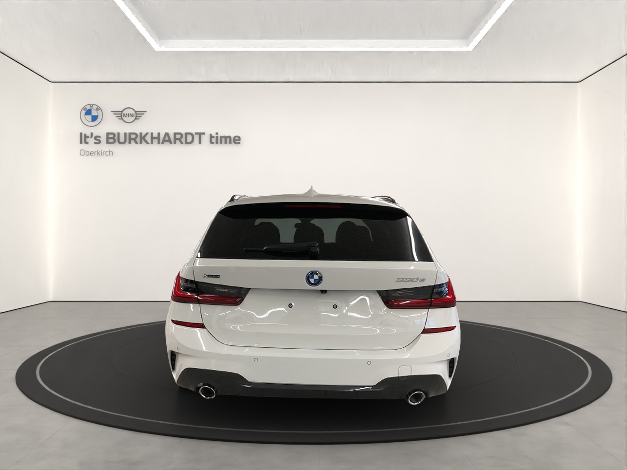 BMW 330e xDrive M Sport-image-1